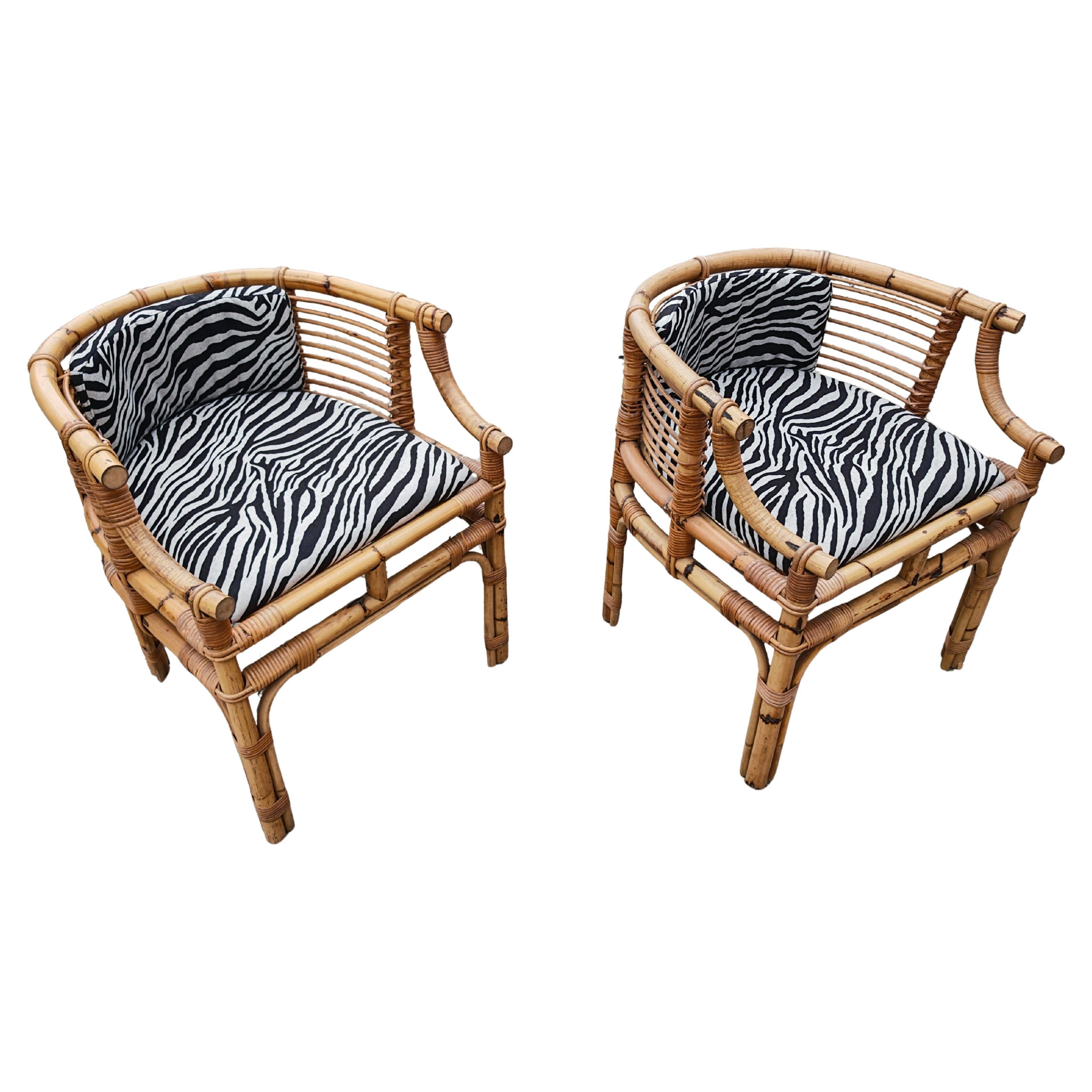 Paire de fauteuils rembourrés du milieu du siècle, en forme de fer à cheval, Italie, années 1950