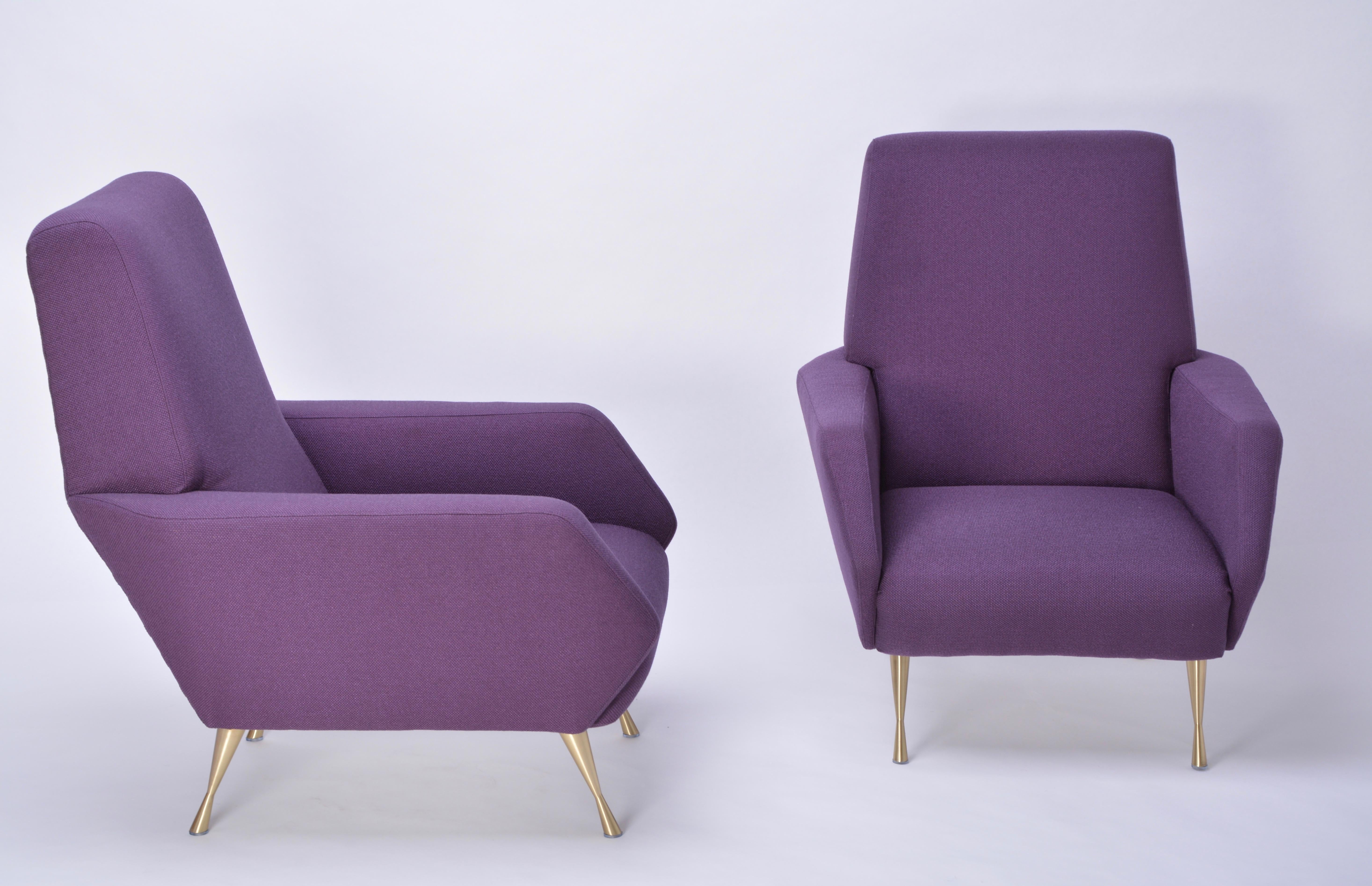 Pair of reupholstered Mid-Century Modern purple Italian lounge chairs 1