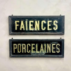 Paire d'enseignes de magasins françaises peintes à l'envers en verre Poterie