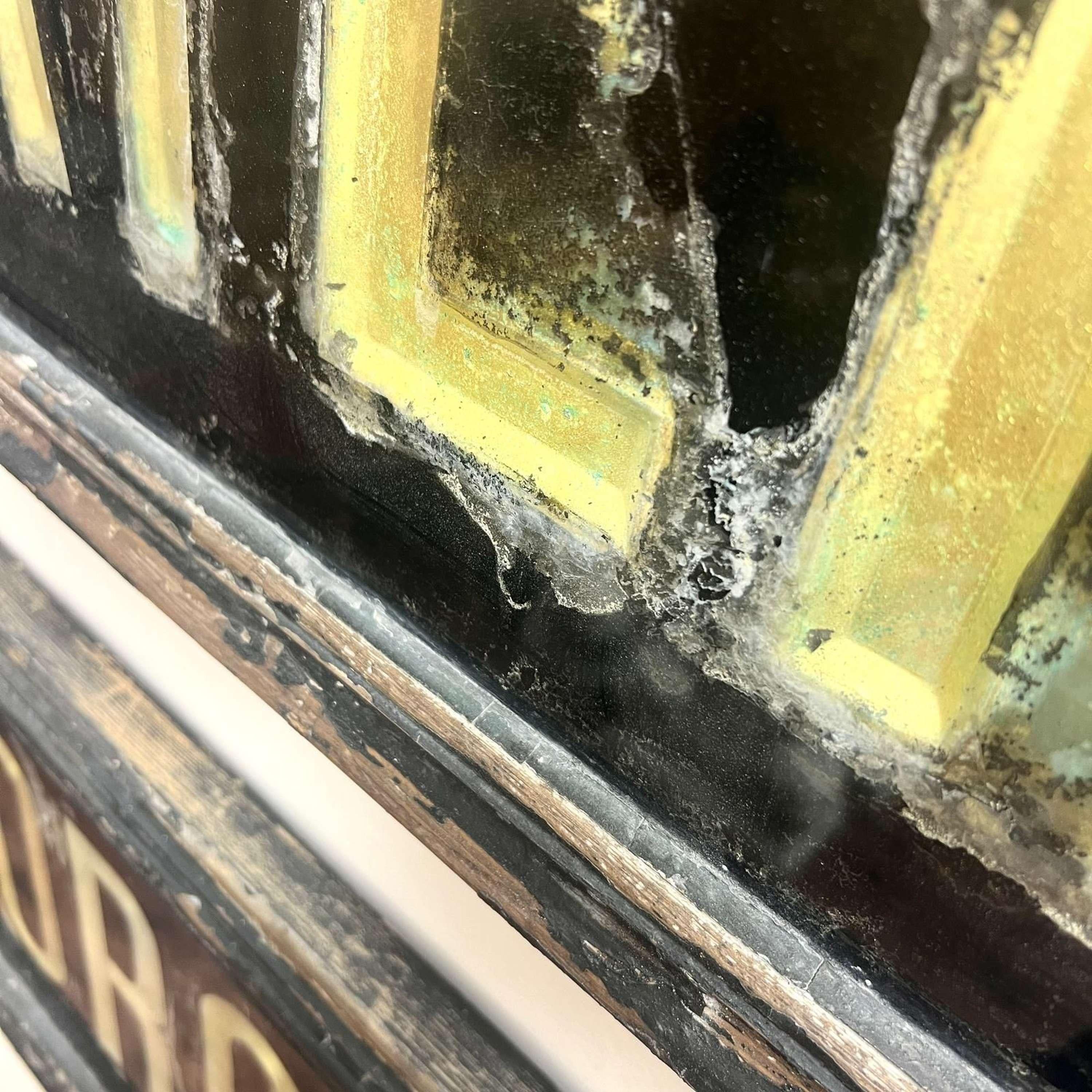 Pareja de Letreros de Tienda Franceses Pintados al Reverso Cerámica Pintado a mano en venta