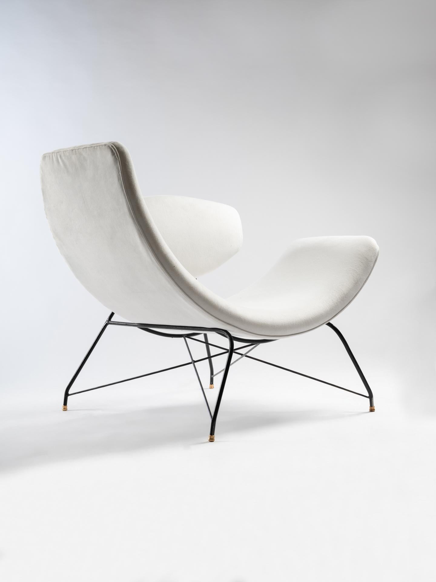 Pair of Reversible ArmChair by Carlo Hauner & Martin Eisler In Good Condition For Sale In PARIS, FR