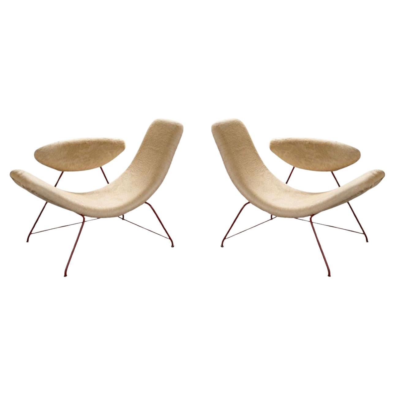 Paire de fauteuils
Reversível
par Martin Eisler, Modernité du milieu du siècle, années 1950