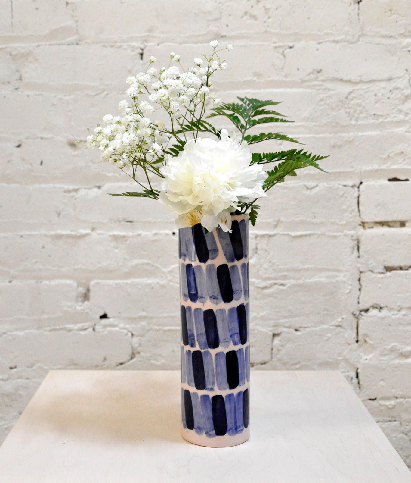 Hand-Crafted Pair of Rhythm Vases by Isabel Halley, in Dyed Pink Porcelain with Cobalt Glaze For Sale