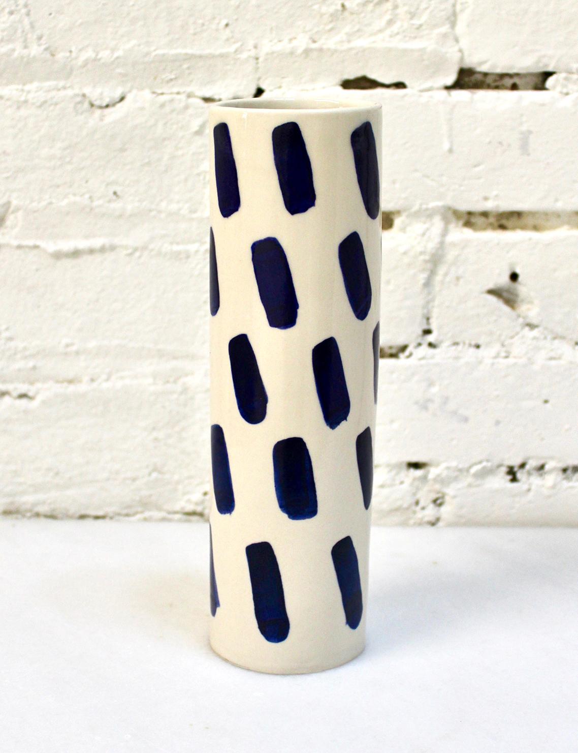American Pair of Rhythm Vases by Isabel Halley, in White Porcelain with Cobalt Glaze