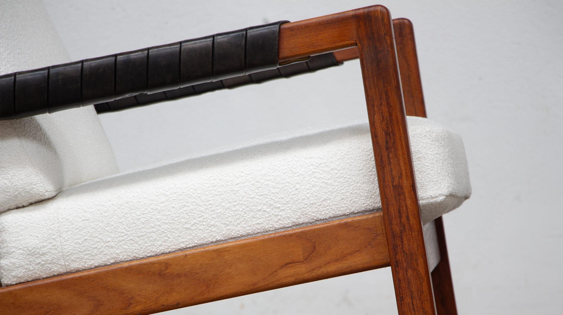 Scandinavian Modern Pair of ‘Rialto’ armchairs by Gustaf Hiort af Ornäs for Puunveisto Oy For Sale