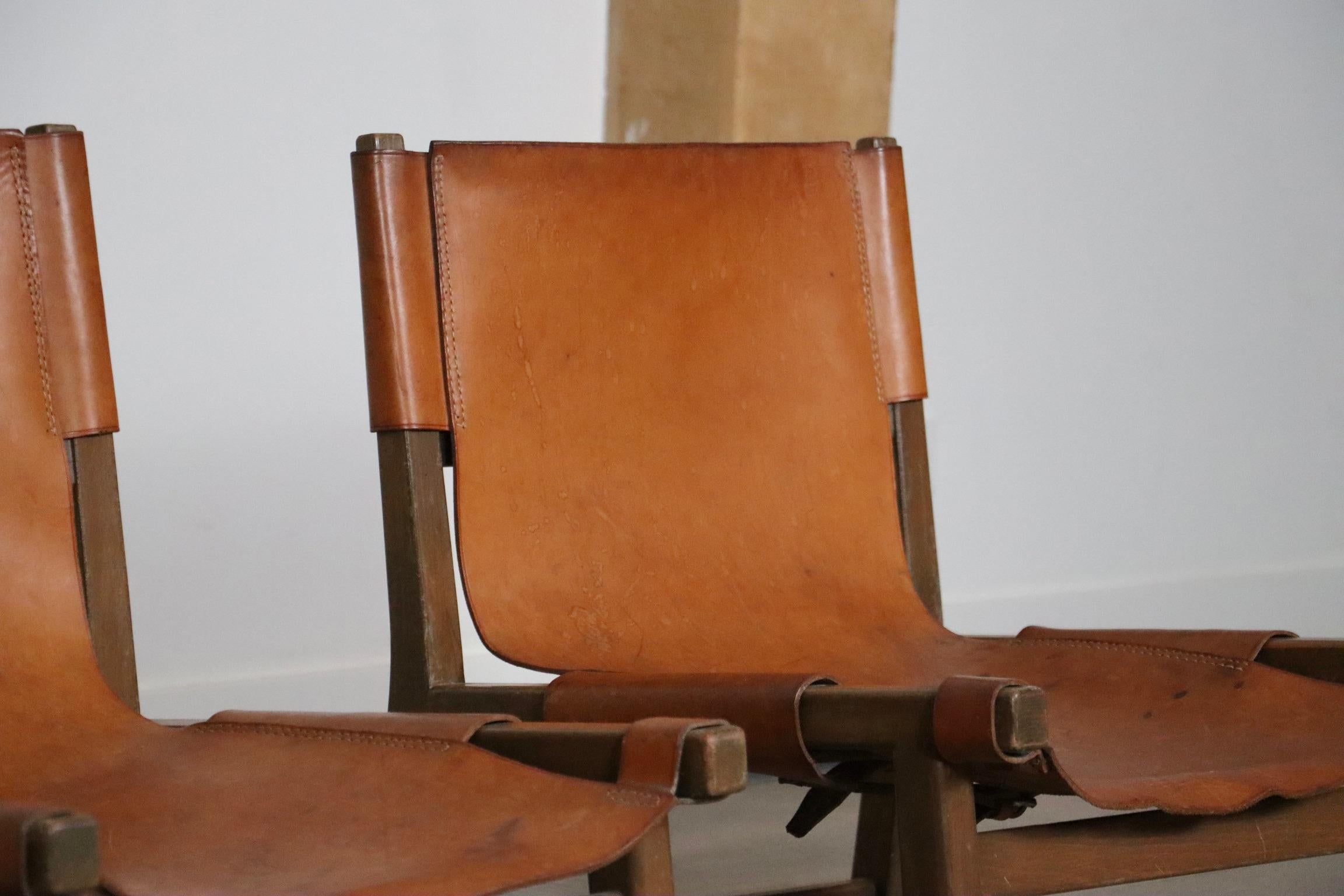 Milieu du XXe siècle Paire de chaises Riaza en cuir cognac par Paco Muñoz pour la galerie Darro, Espagne, 1 en vente