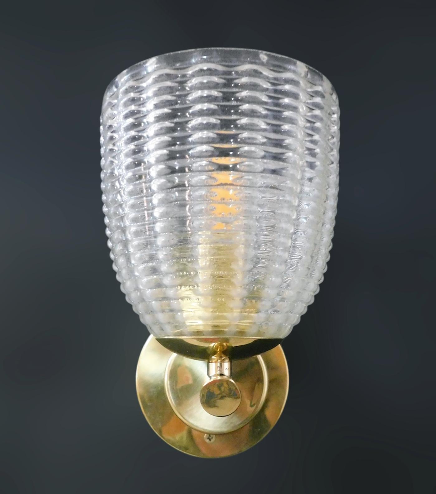 Pair of Ribbed Cups Sconces by Barovier e Toso In condizioni buone in vendita a Los Angeles, CA