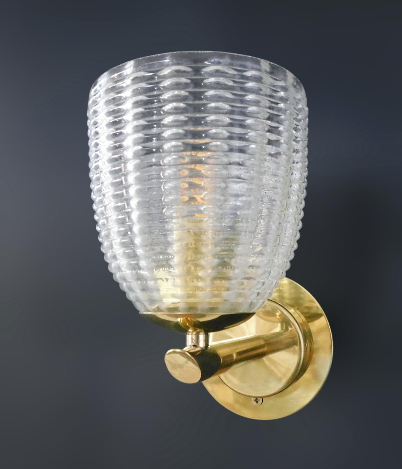 XX secolo Pair of Ribbed Cups Sconces by Barovier e Toso in vendita