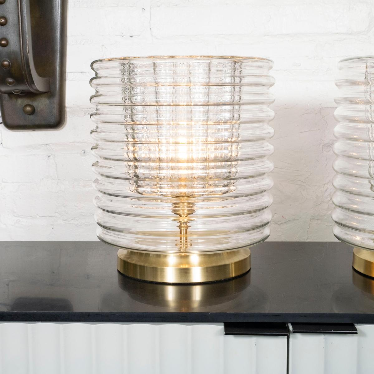 Pair of ribbed glass table lamps in the manner of Zuccheri For Sale 1