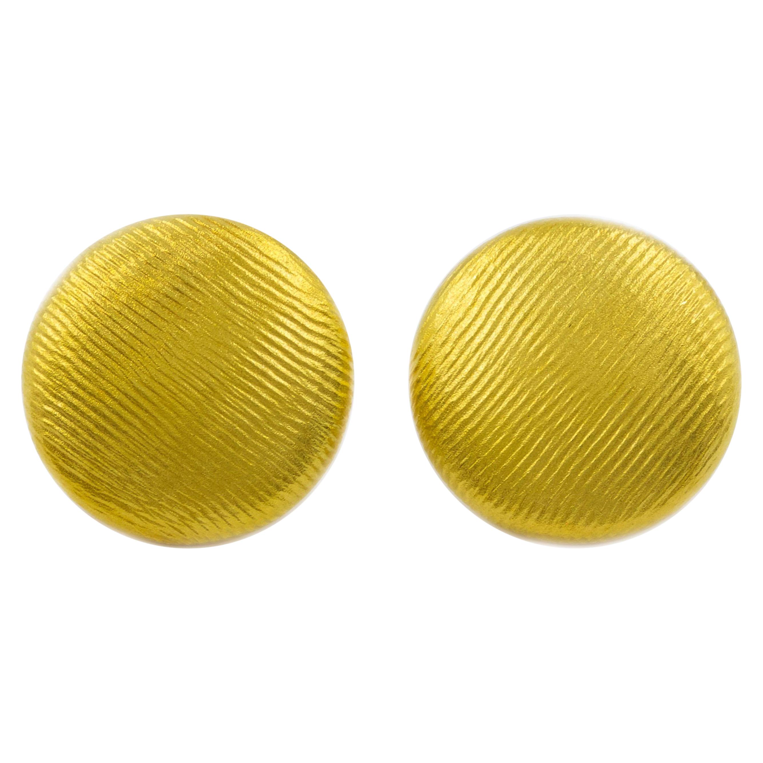 Pair of Ribbed Textured 18k Yellow Gold Round Circular Earrings by Paul Morelli