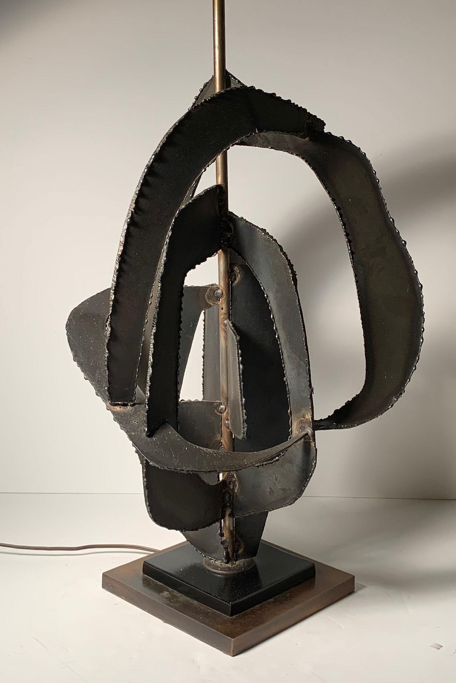 20ième siècle Paire de lampes brutalistes de Richard Barr pour Laurel en vente