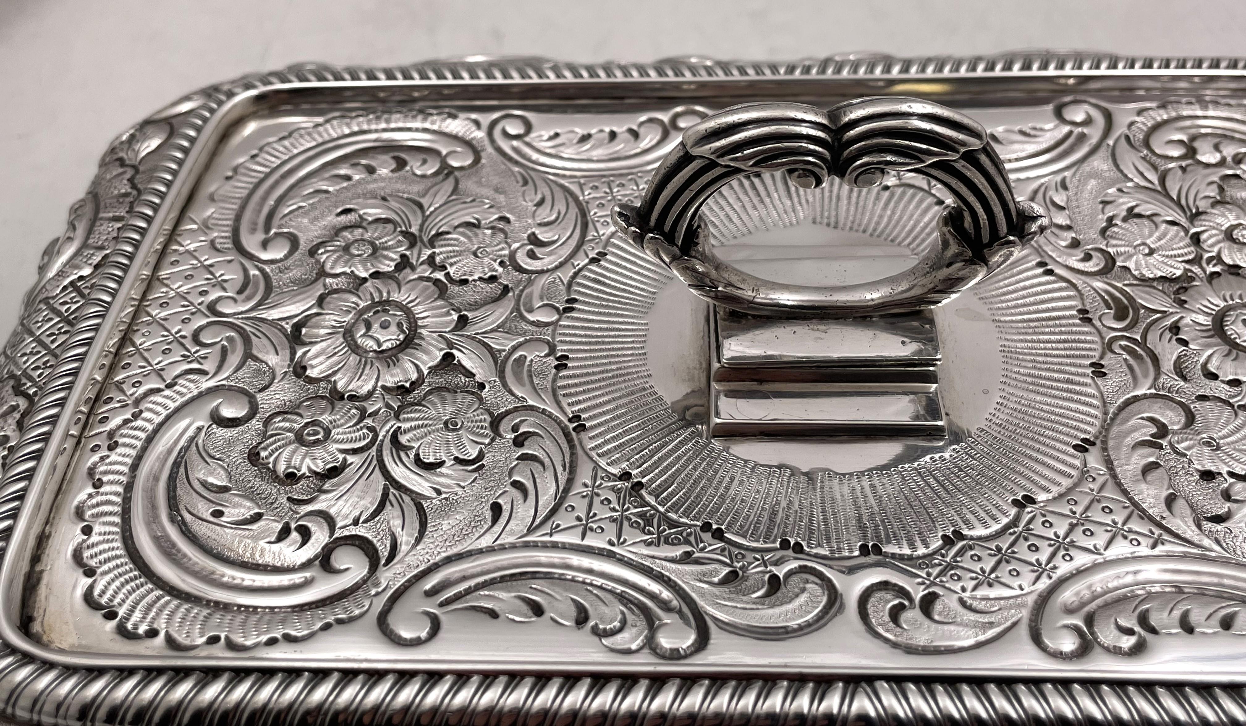 Ein Paar Richard Cooke English Sterling Silver 1807 Georgian Covered Dishes im Angebot 1