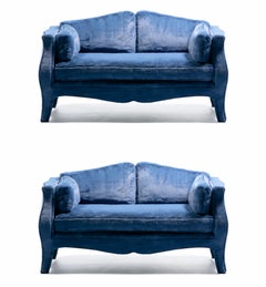 Paire de canapés « Lutece Bombé » de Richard Himmel, en fausse fourrure bleu saphir, vers 1970