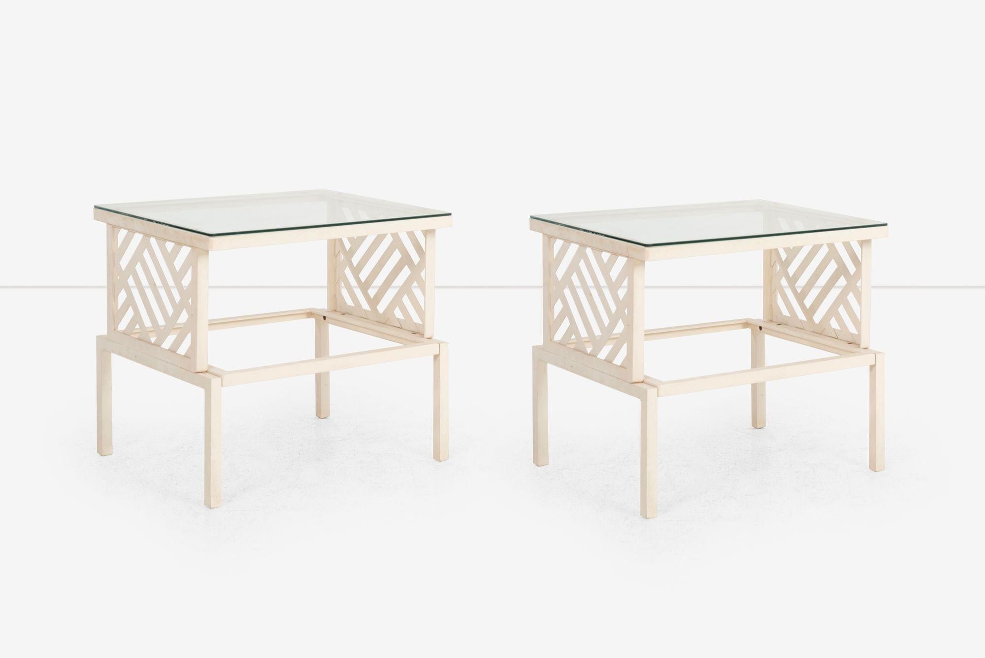Pair of Richard L. Sandfort Aluminum End Tables and Ottomans, 1950
Richard L. Sandfort, Inc., USA
These pieces embody the effortless glamour of mid-century California living
Design & Materials:
– Painted aluminum frames with inset glass tops
–