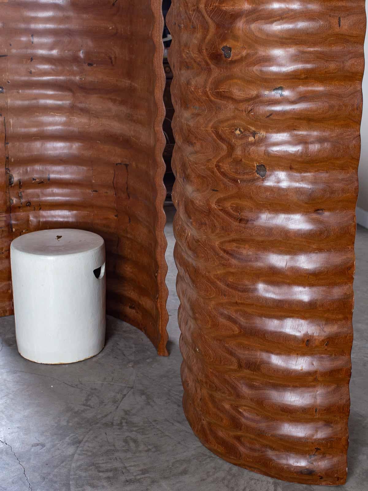 Pair of Richard Serra Inspired Tall Solid Teak Sculptures, circa 2000 For Sale 3