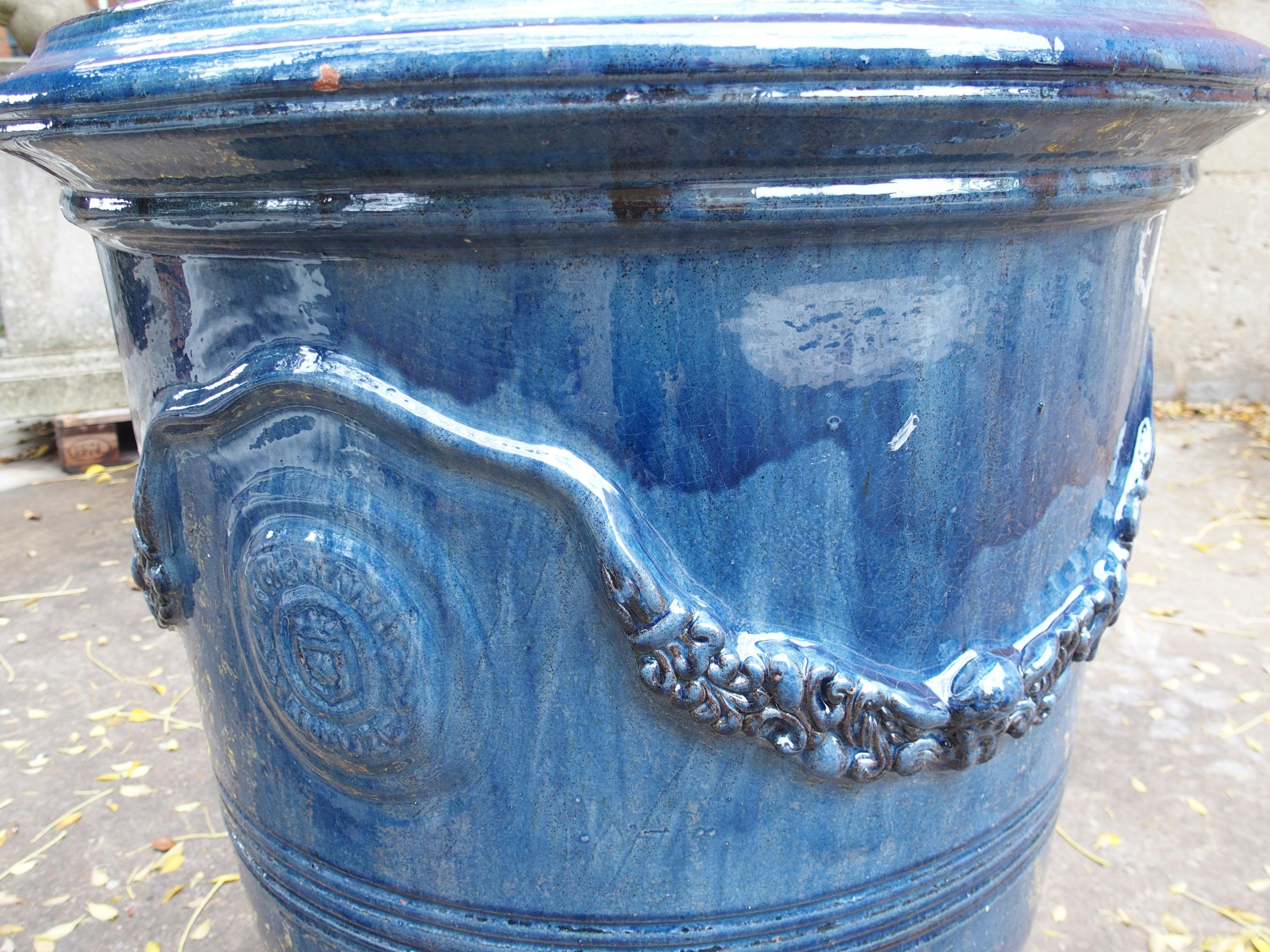 Paar reich glasierte kobaltblaue Gartentöpfe aus Anduze, Frankreich im Angebot 3