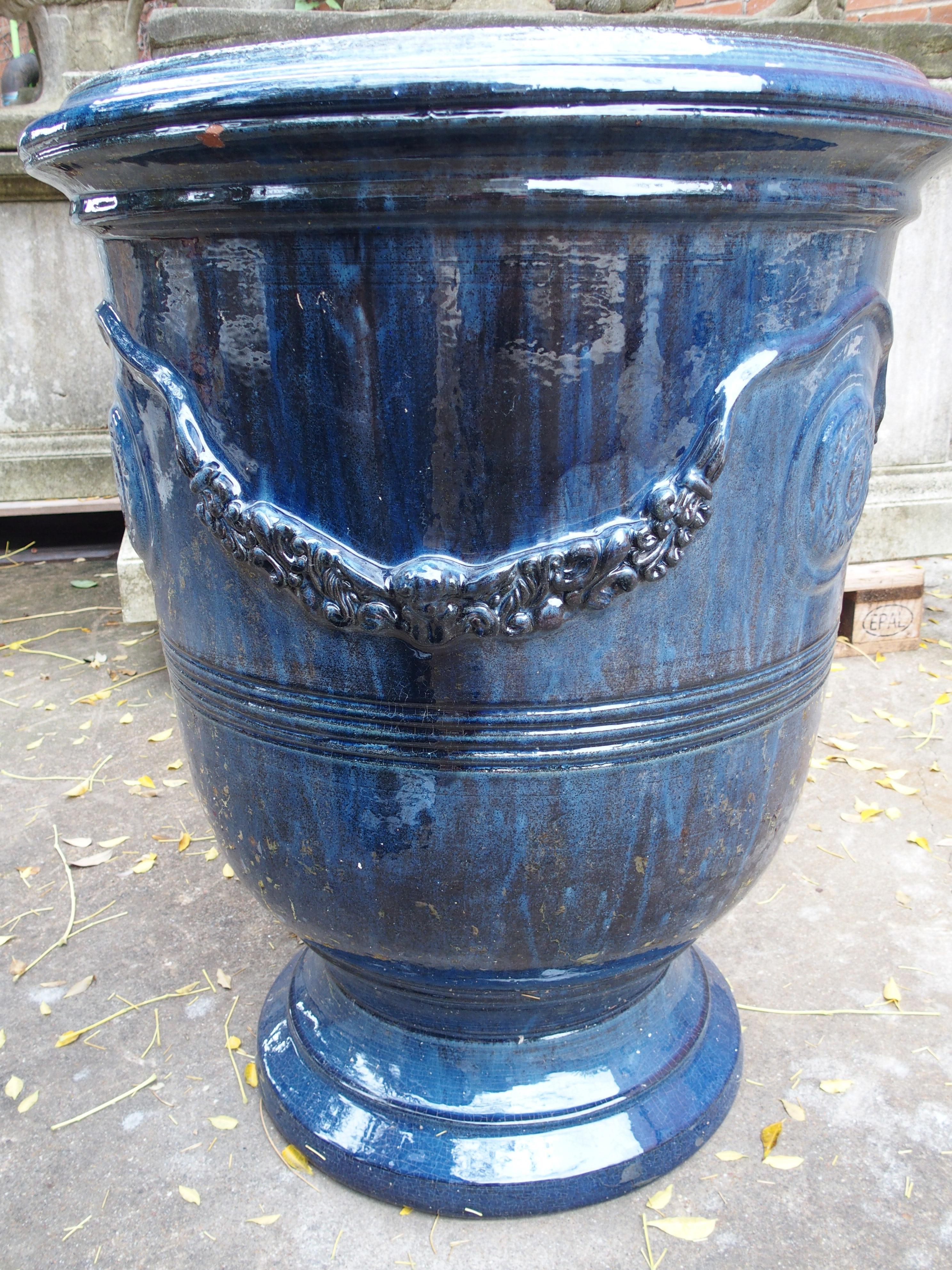 Paar reich glasierte kobaltblaue Gartentöpfe aus Anduze, Frankreich im Angebot 4