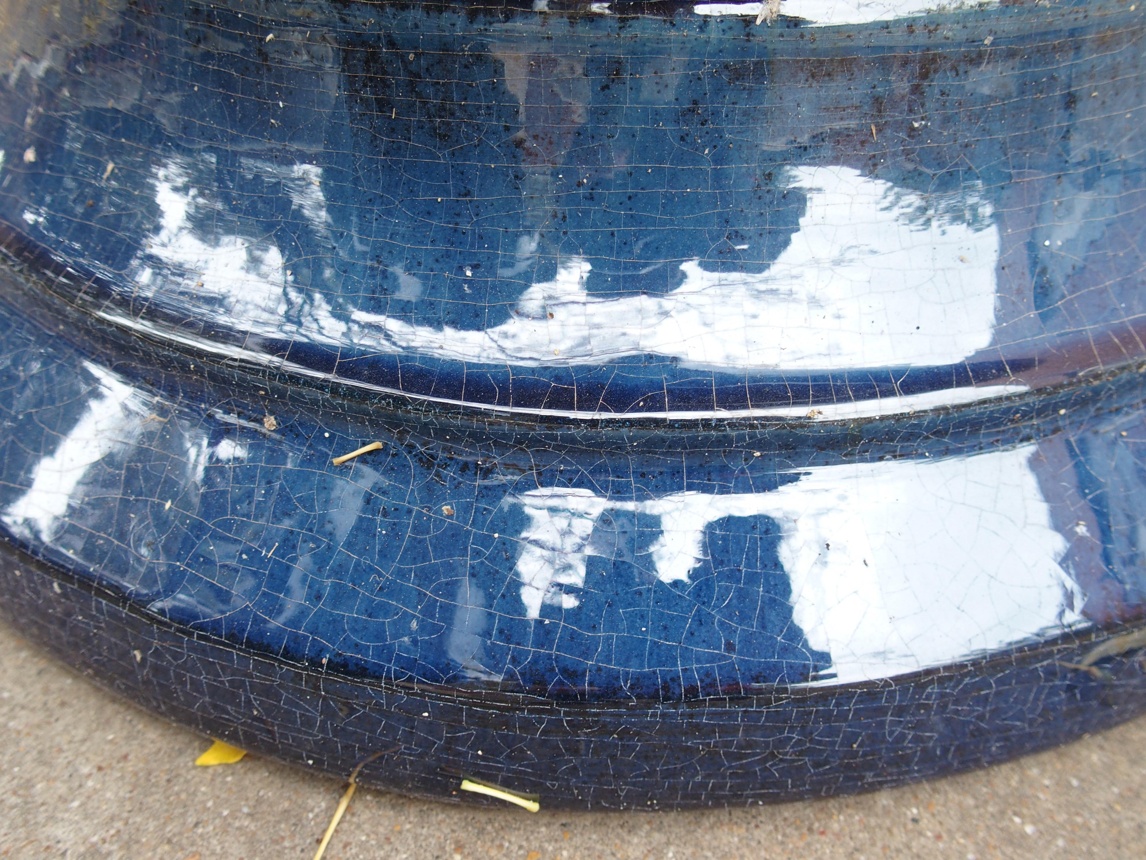 Paar reich glasierte kobaltblaue Gartentöpfe aus Anduze, Frankreich im Angebot 7