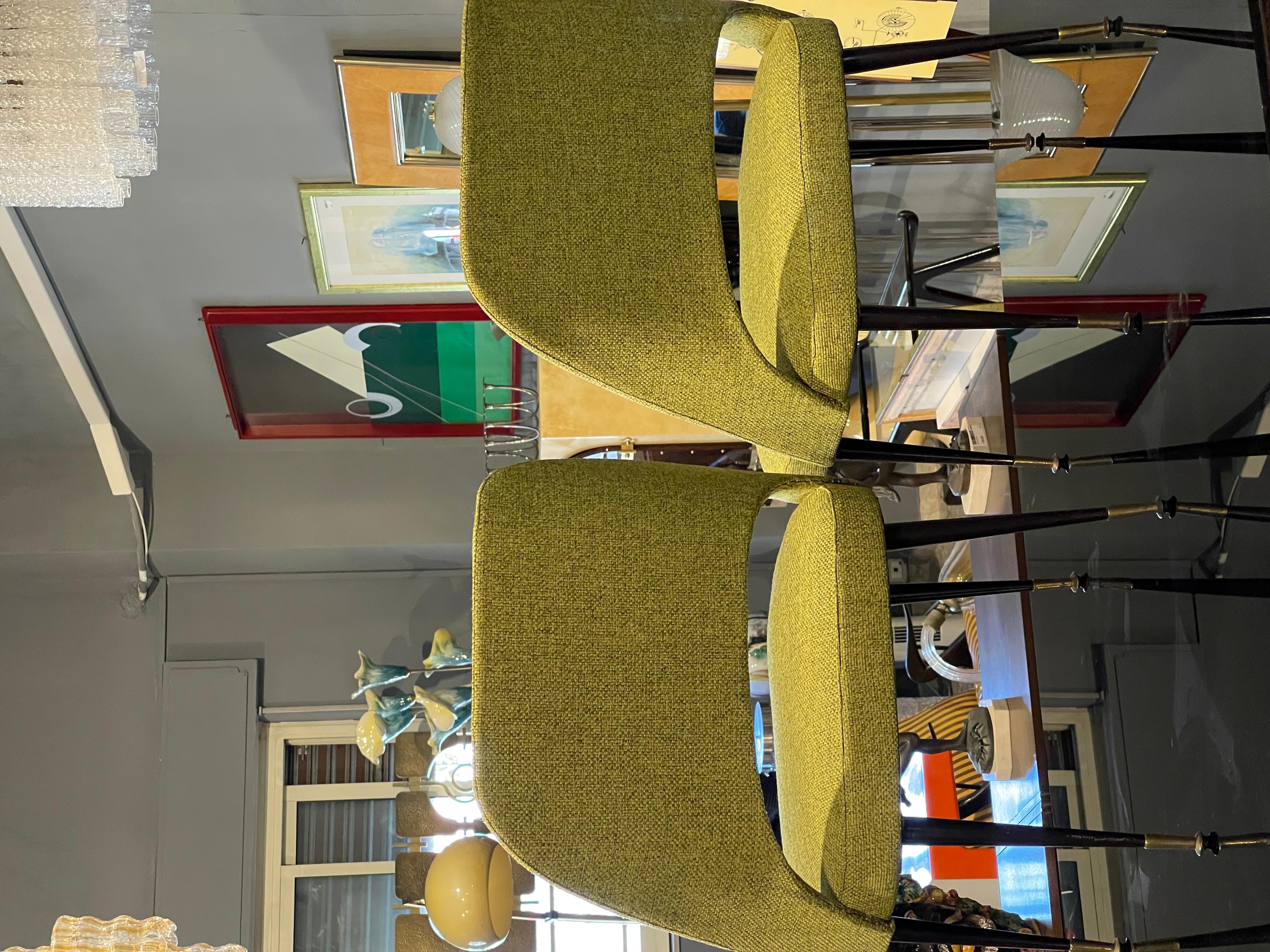 Ein Paar RIMA-Sessel im Angebot 4