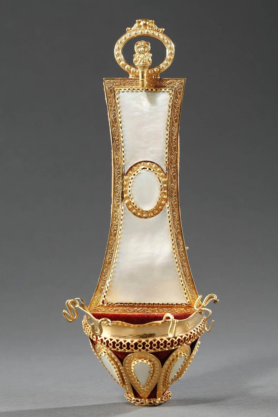 Early 19th Century Pair of Ring Holders in Mother of Pearl and Gilt Bronze, Palais Royal Work