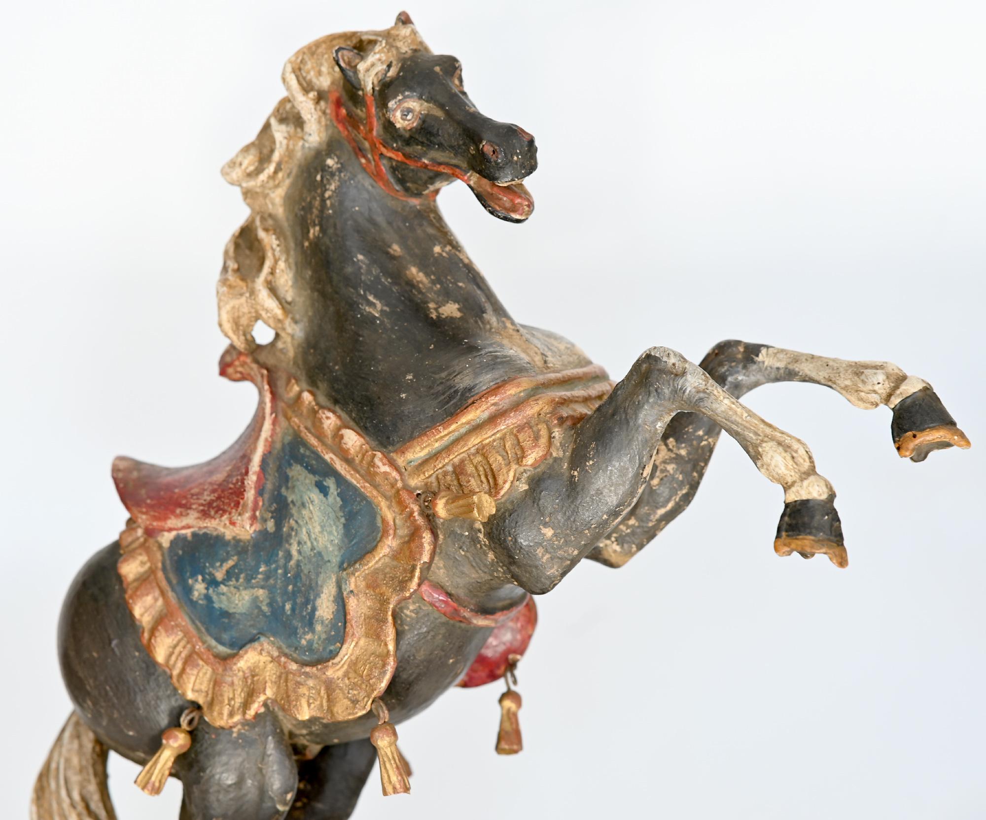 Pair of Rising Horses, Bavaria Oberammergau circa 1930 Carved Wood, Painted In Good Condition In Epfach, DE