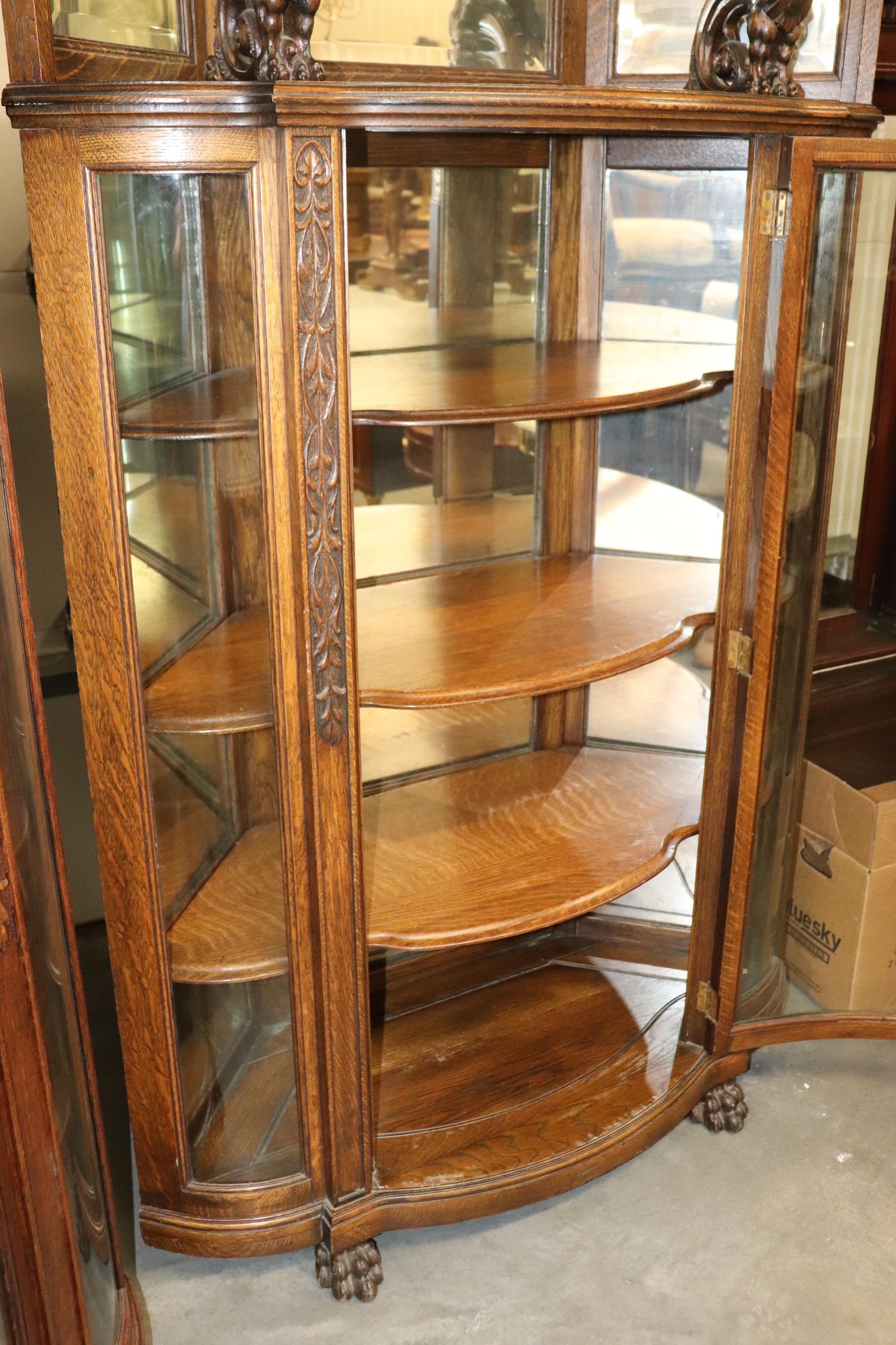Pair of R.J. Horner Carved Oak Mirrored Griffin Corner China Cabinets Cupboards In Good Condition In Swedesboro, NJ