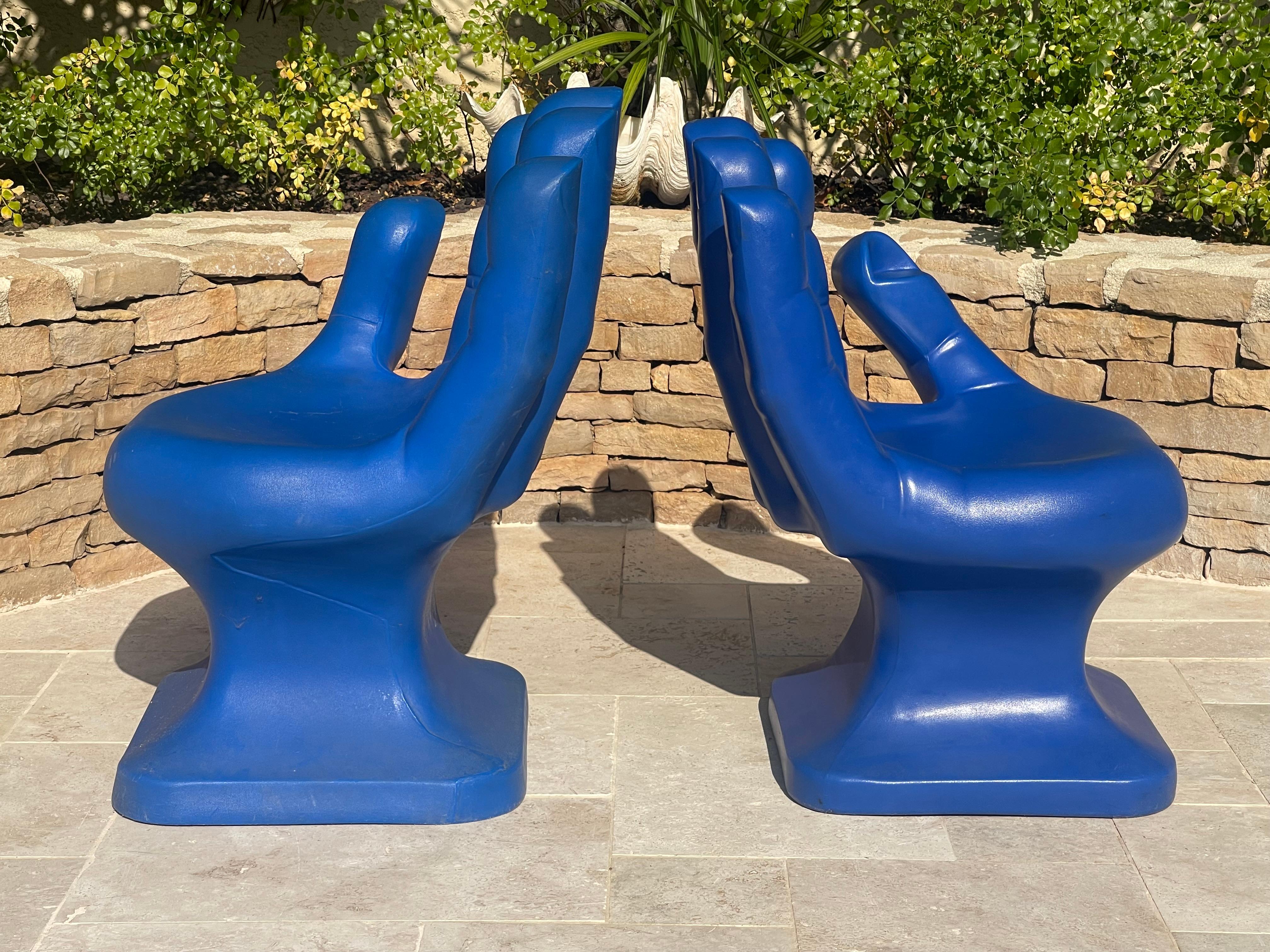 Pareja De Sillas RMIC Manos Azules, Siglo XX en venta 7