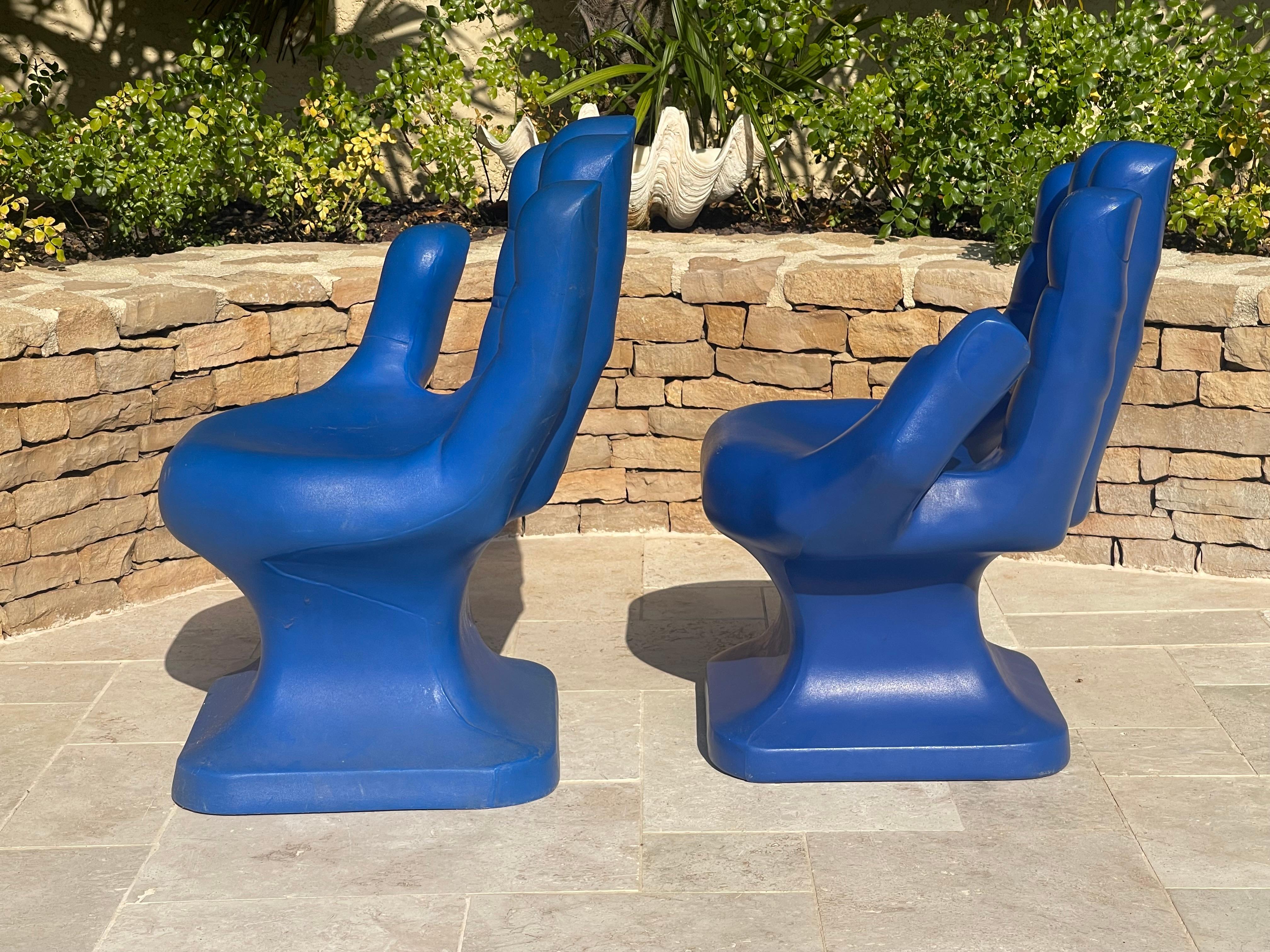 Pareja De Sillas RMIC Manos Azules, Siglo XX en venta 9
