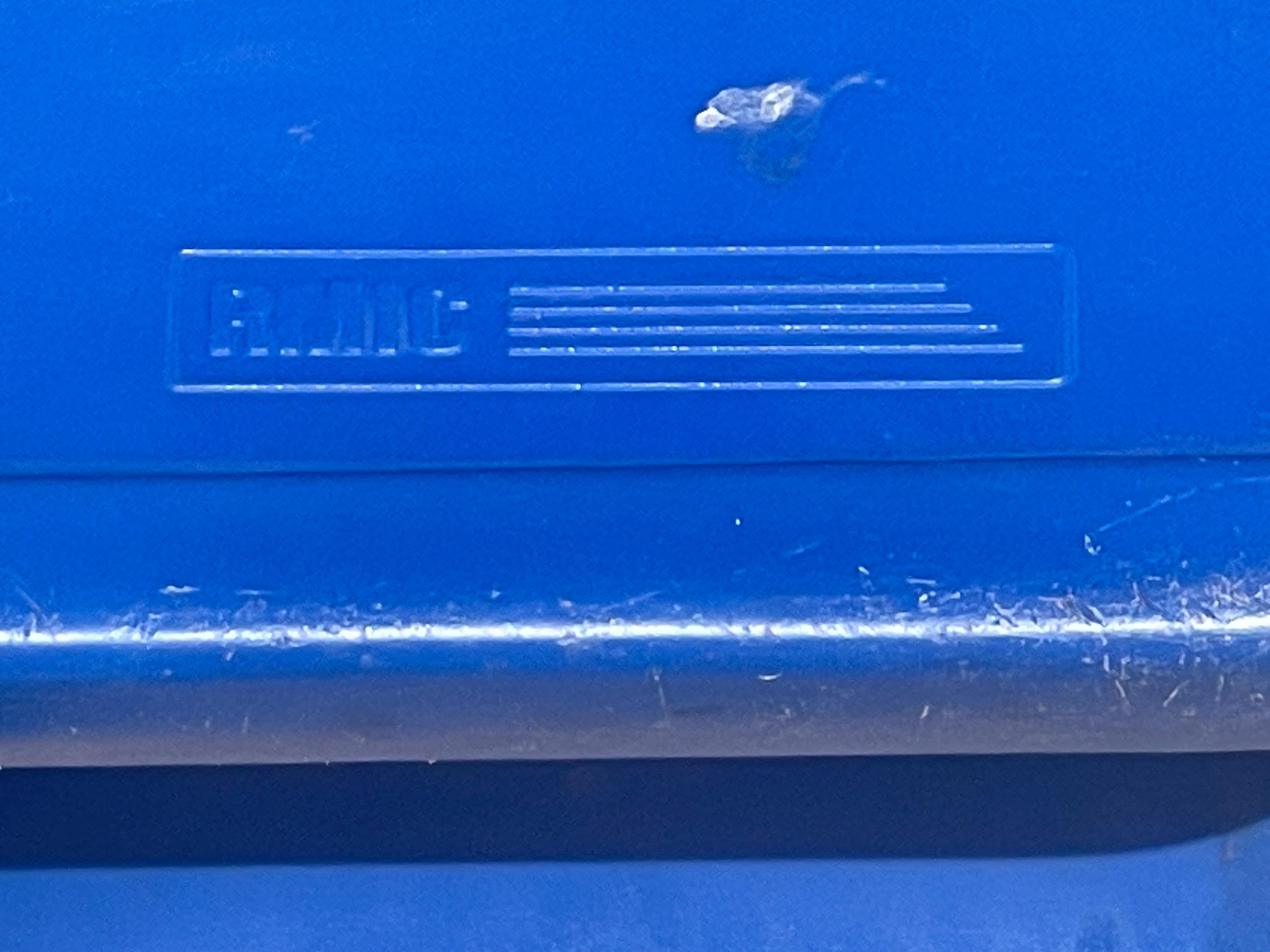 Pareja De Sillas RMIC Manos Azules, Siglo XX en venta 12