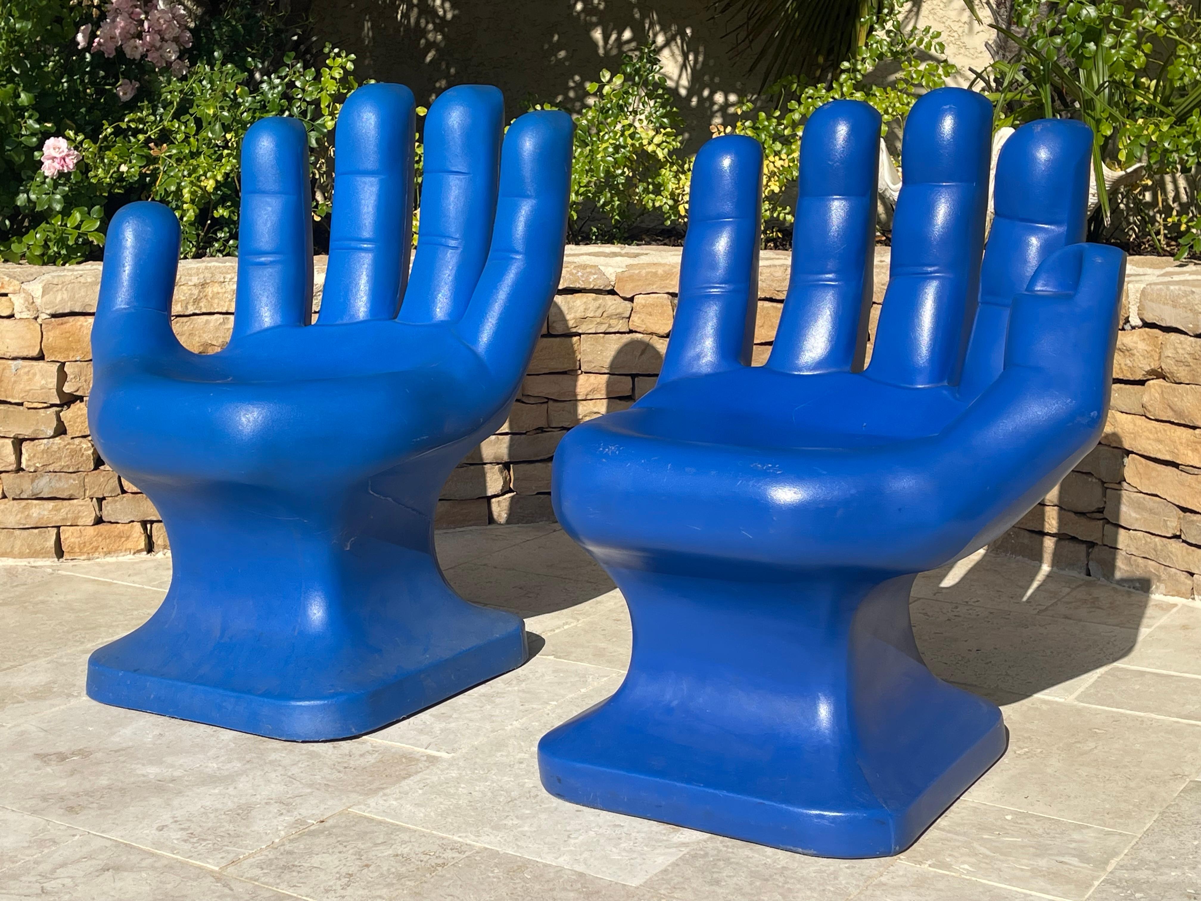 Pareja De Sillas RMIC Manos Azules, Siglo XX Moderno en venta