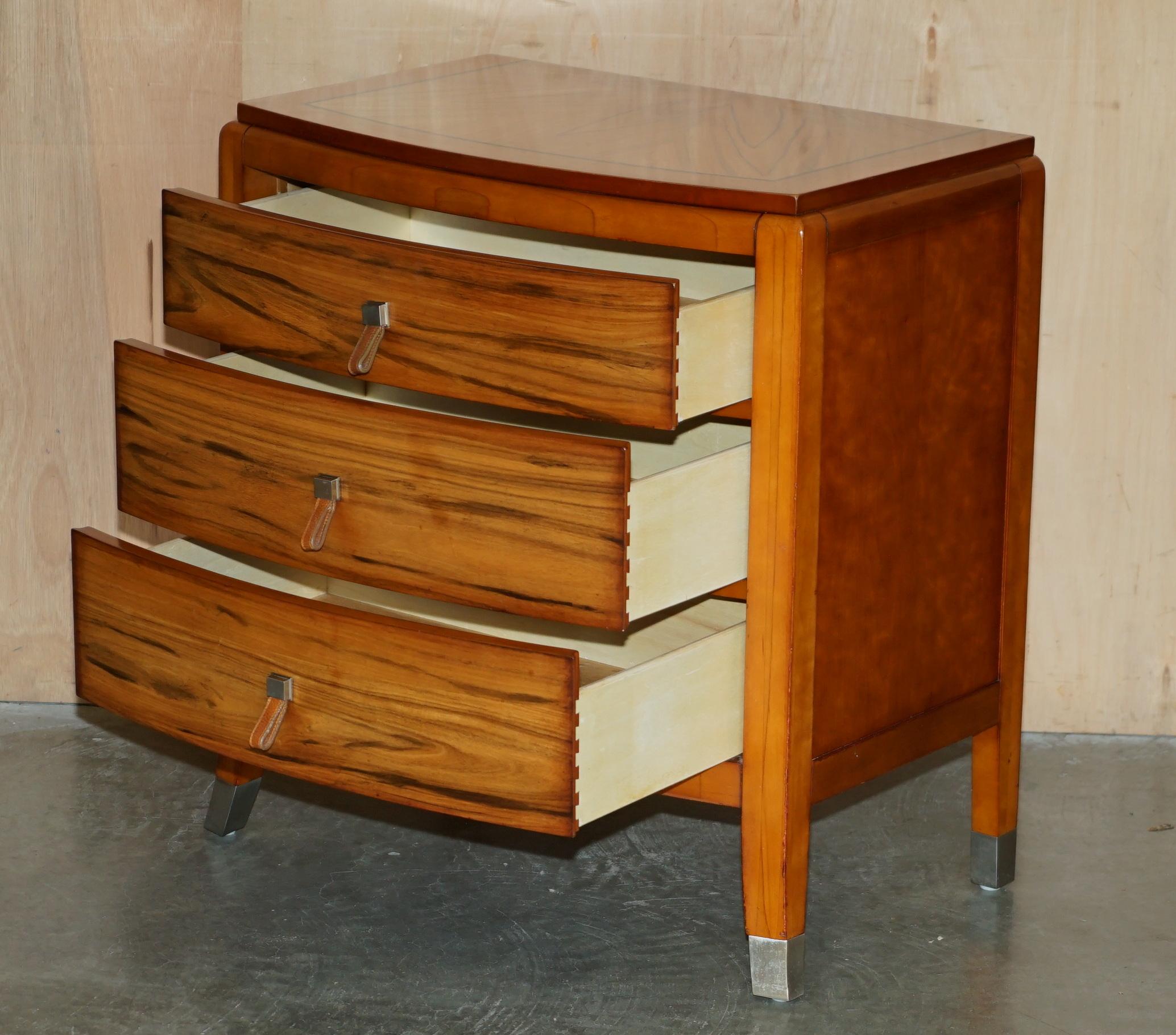 PAR DE MÉNSULAS DE NOCHE O LATERALES ROBERT IDOL DESIGN FOR LANE HOME FURNiSHINGS en venta 5