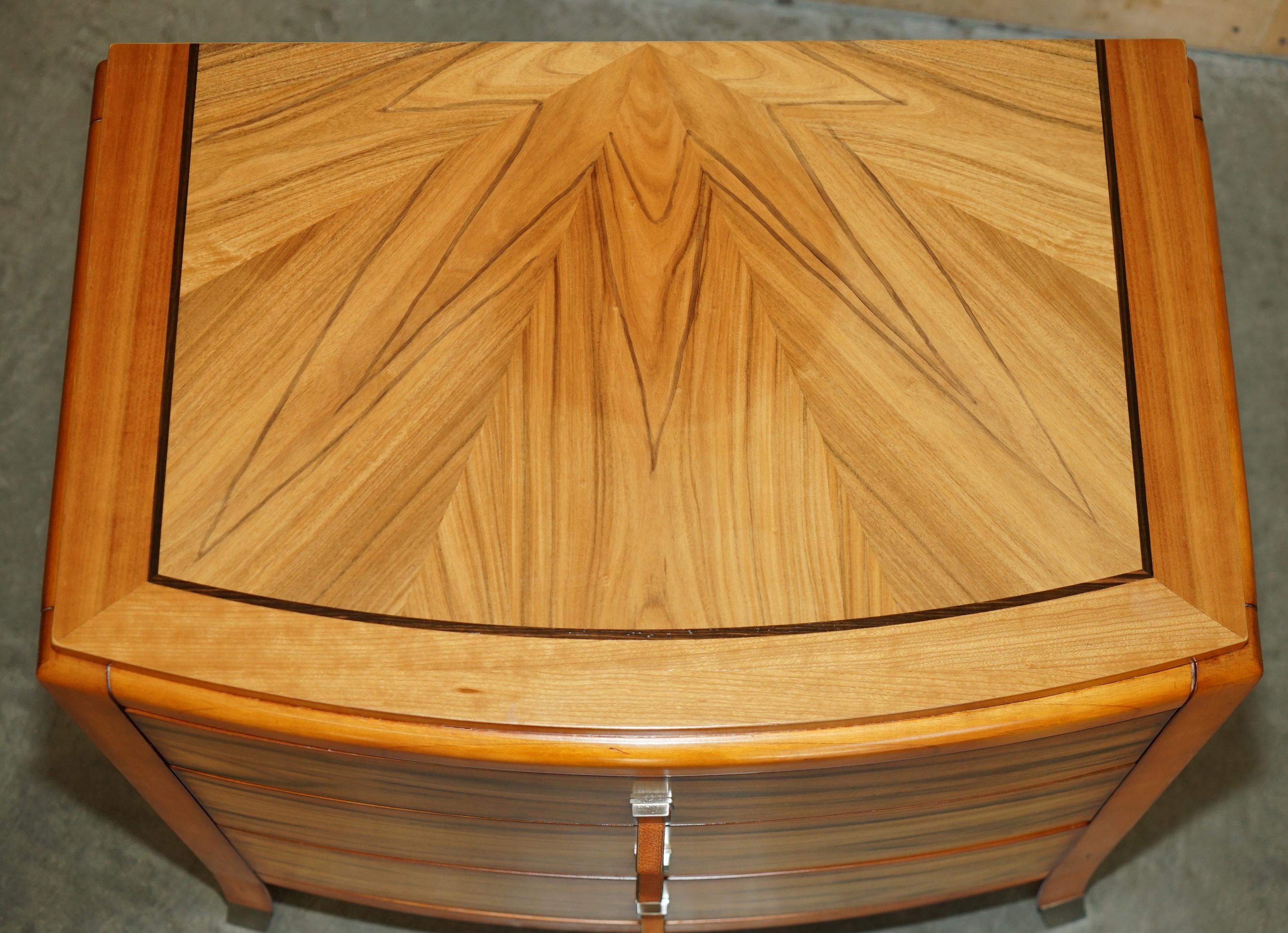 PAR DE MÉNSULAS DE NOCHE O LATERALES ROBERT IDOL DESIGN FOR LANE HOME FURNiSHINGS en venta 10