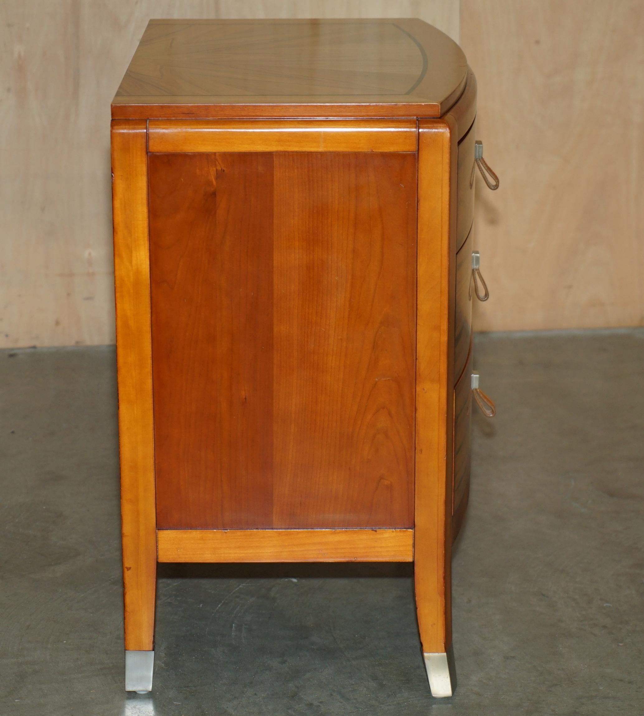 PAR DE MÉNSULAS DE NOCHE O LATERALES ROBERT IDOL DESIGN FOR LANE HOME FURNiSHINGS en venta 12