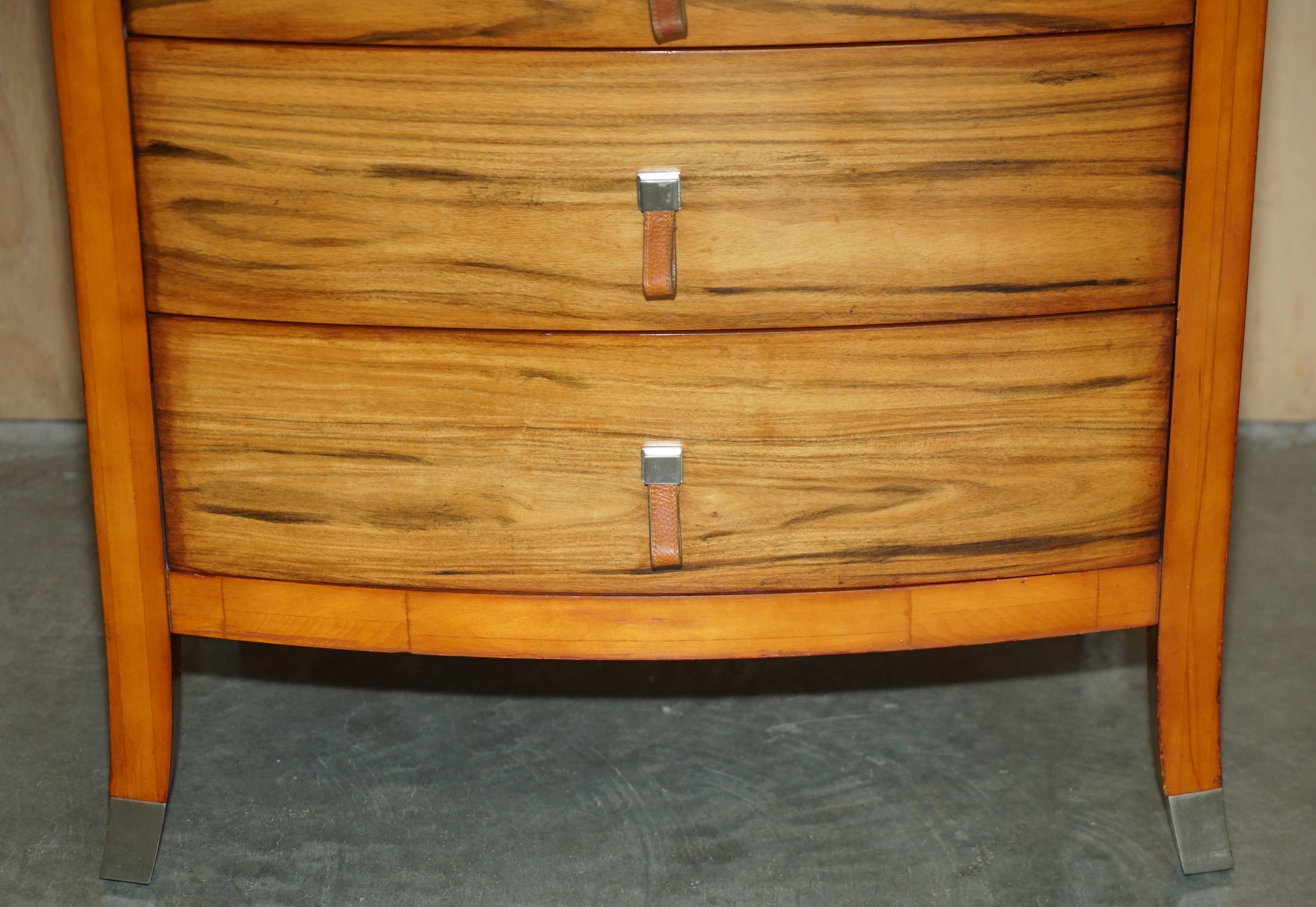 PAR DE MÉNSULAS DE NOCHE O LATERALES ROBERT IDOL DESIGN FOR LANE HOME FURNiSHINGS en Bueno estado para la venta en West Sussex, Pulborough