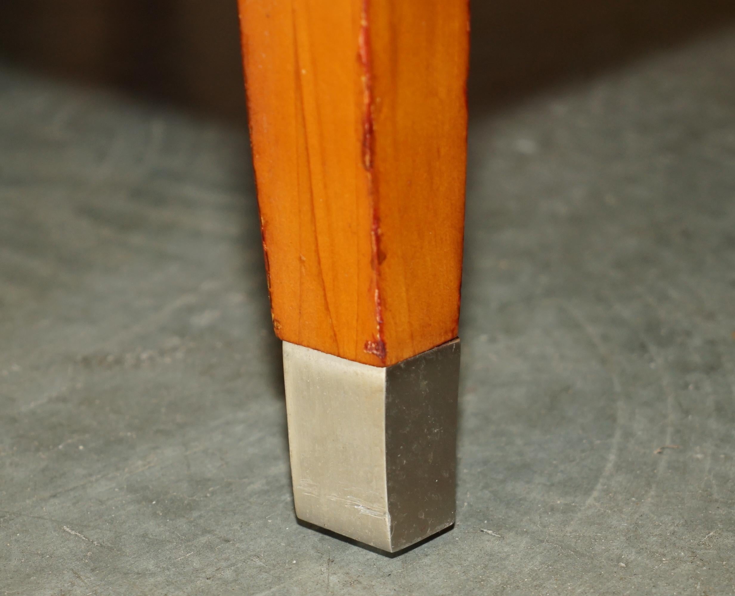 PAR DE MÉNSULAS DE NOCHE O LATERALES ROBERT IDOL DESIGN FOR LANE HOME FURNiSHINGS Nogal en venta