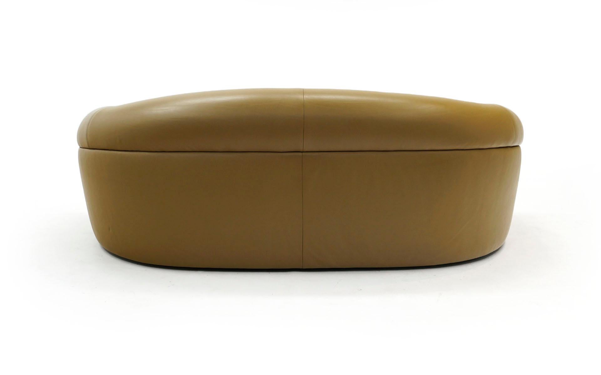 Robert Venturi Grandma-Sofa aus braunem / taupefarbenem Originalleder für Knoll. (amerikanisch) im Angebot
