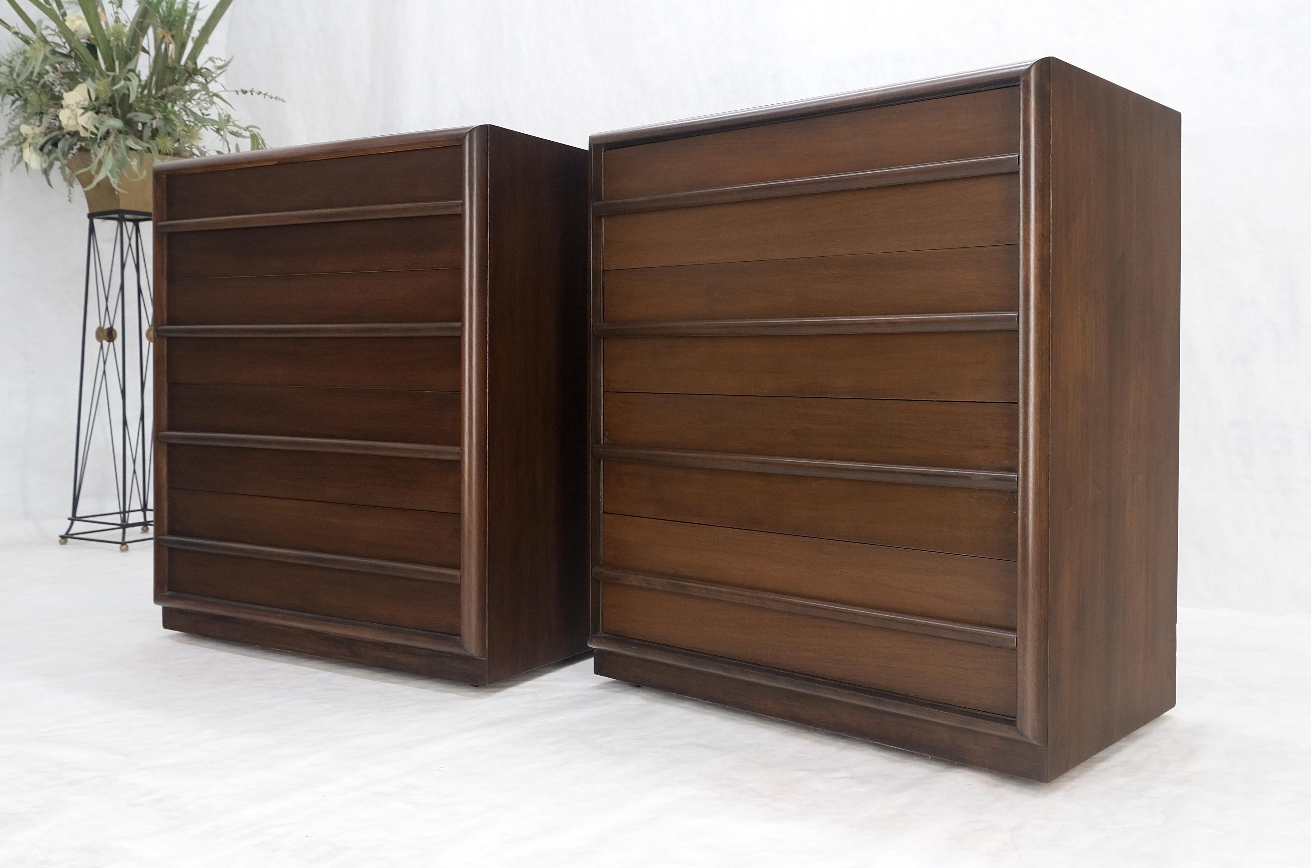 Pair of Robsjohn-Gibbings Bachelor Four Drawer Chests Dressers For Sale 3