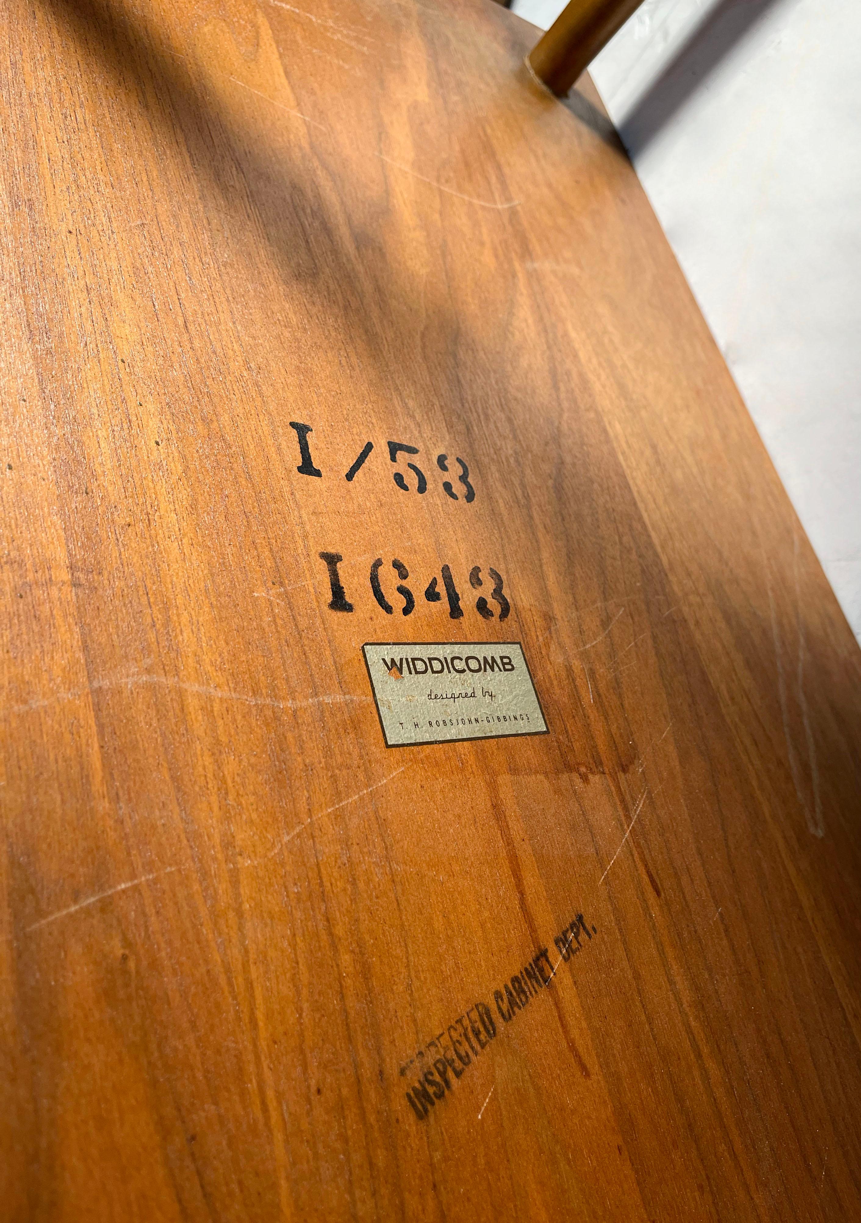 Pair of Robsjohn Gibbings End Tables for Widdicomb In Good Condition For Sale In Chicago, IL