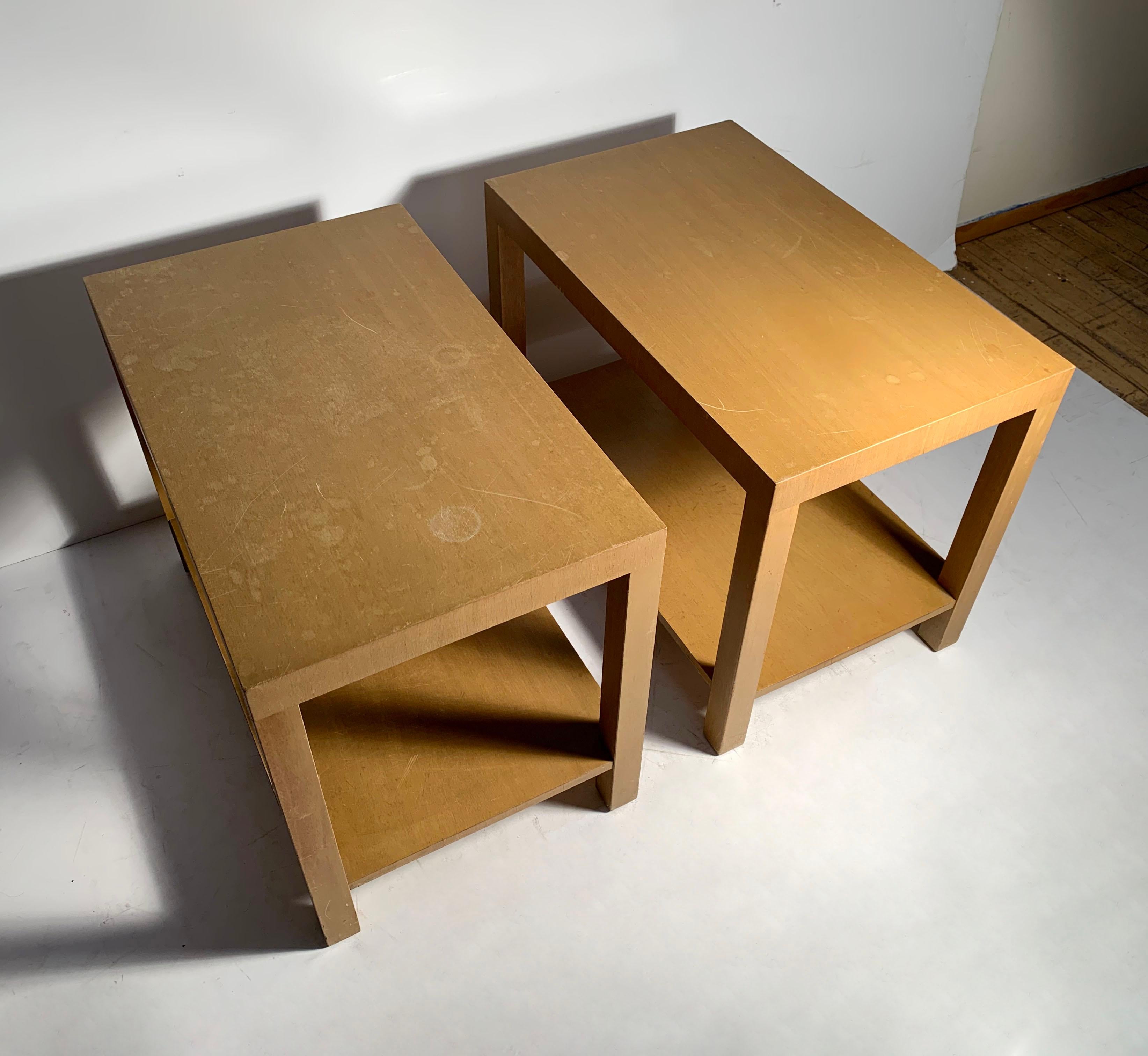 Pair of Robsjohn Gibbings Parsons End Tables for Widdicomb In Good Condition For Sale In Chicago, IL