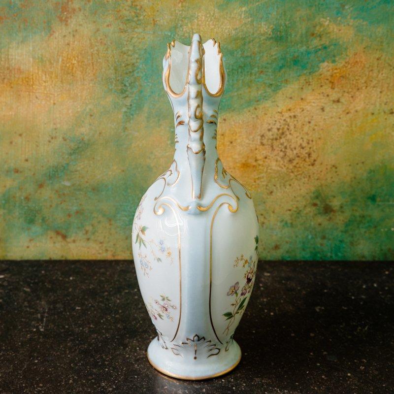 Pair of Rocaille Style Ewers, Polychrome and Gilded Porcelain, A.Giraud Limoge In Excellent Condition In CRÉTEIL, FR