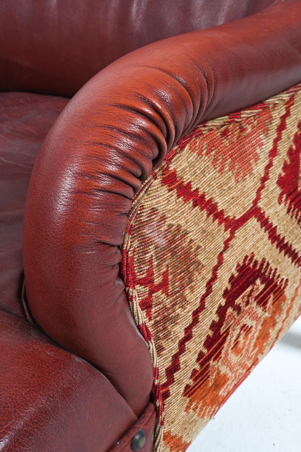 20th Century Pair of Roche Bobois Leather & Kilim Lounge Chairs For Sale