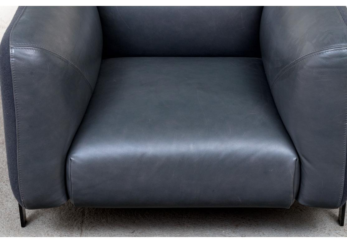 XXI secolo e contemporaneo Coppia di poltrone da salotto in pelle Roche Bobois di Cedric Ragot in vendita
