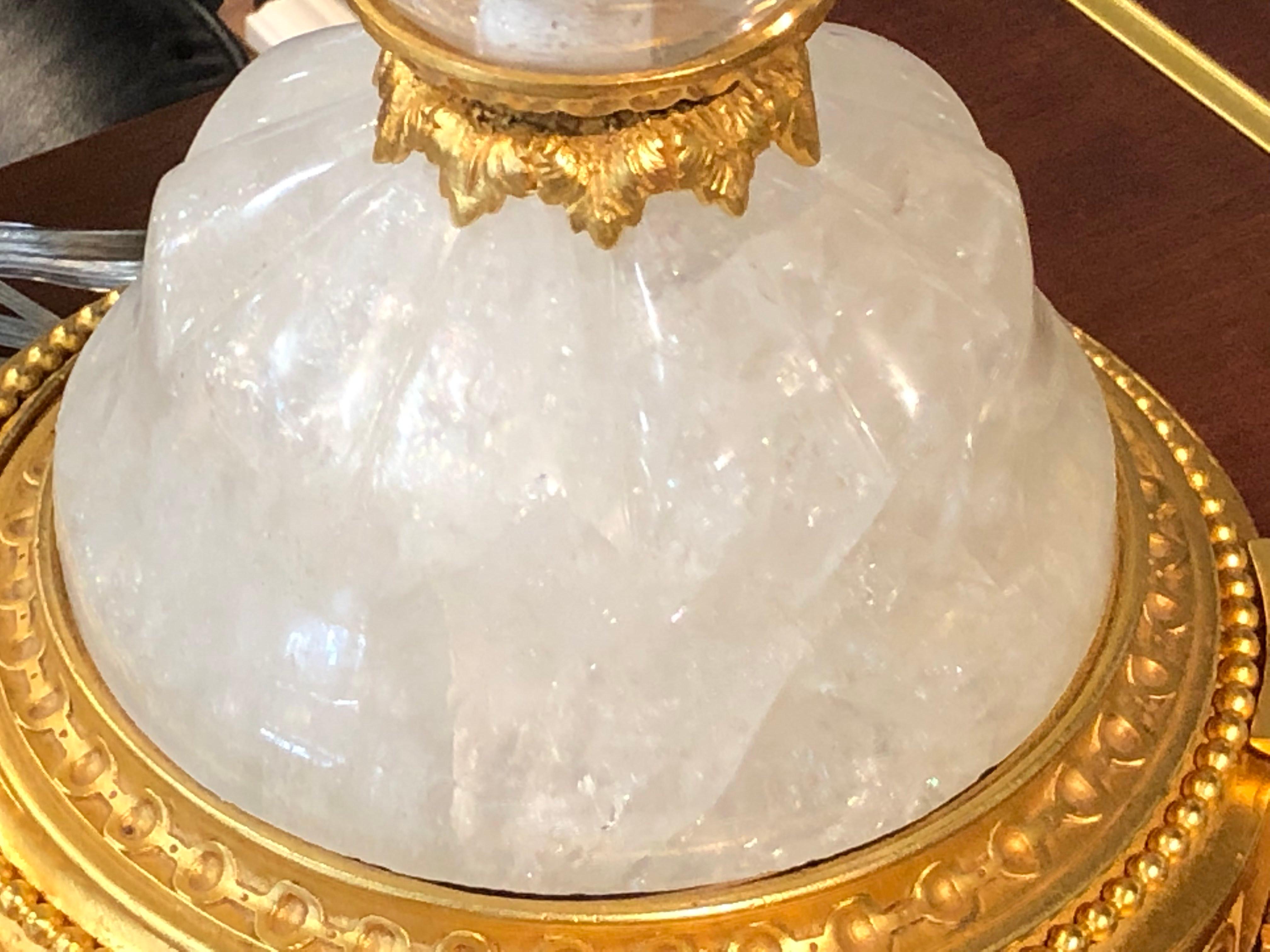Paire de lampes de bureau en cristal de roche de style Hollywood Regency ou Art Déco en vente 2
