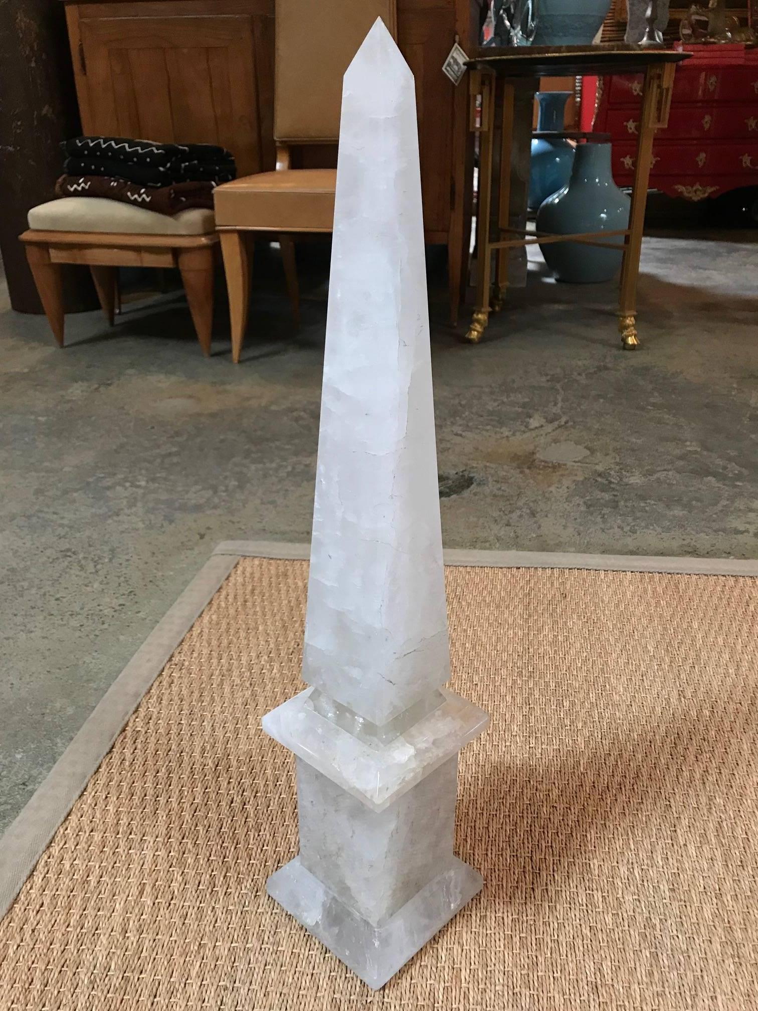 Hand-carved traditional rock crystal. Measures: 26