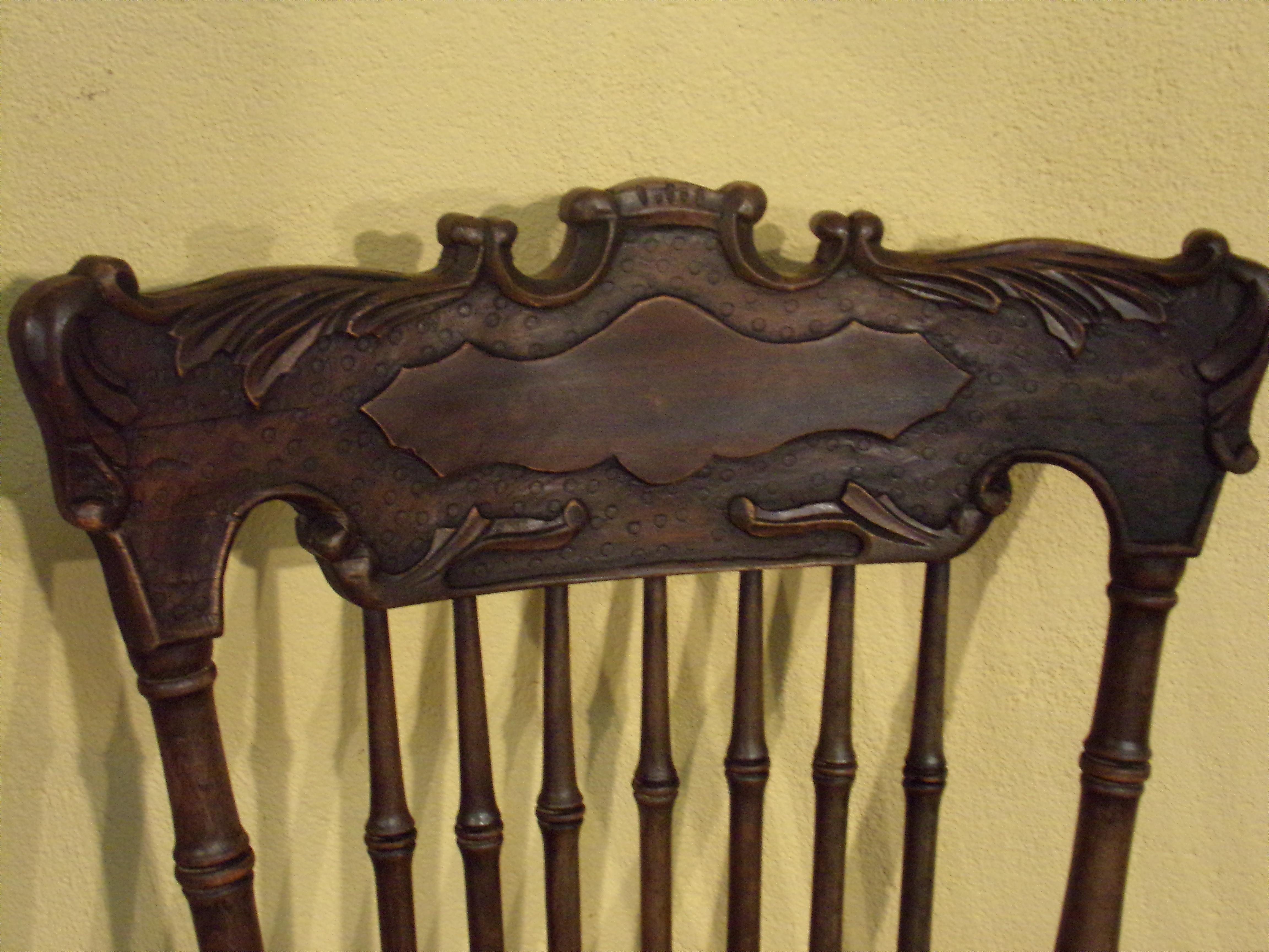 Ein Paar Schaukelstühle, C1900 im Zustand „Gut“ im Angebot in London, GB