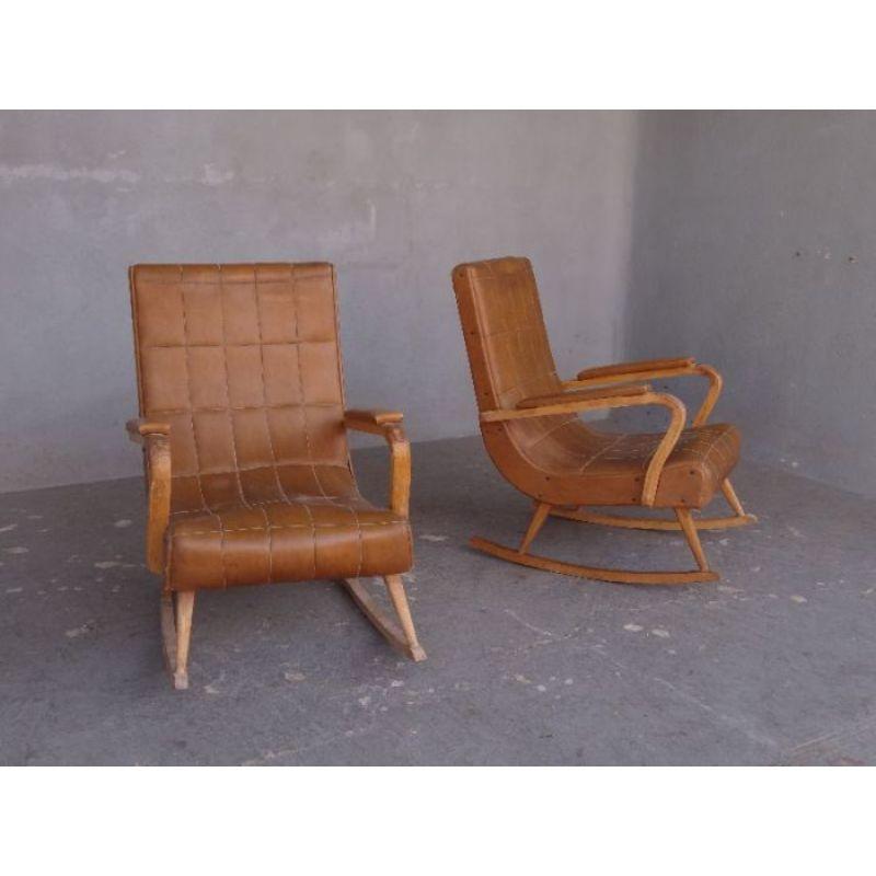 Rare pair of rocking chair or rocking chair covered with large quilted decoration., good general condition. Work of the 40s. Dimension height 90 cm for only width of 62 cm and a depth of 80 cm.

Style: 1940s to 1960s.