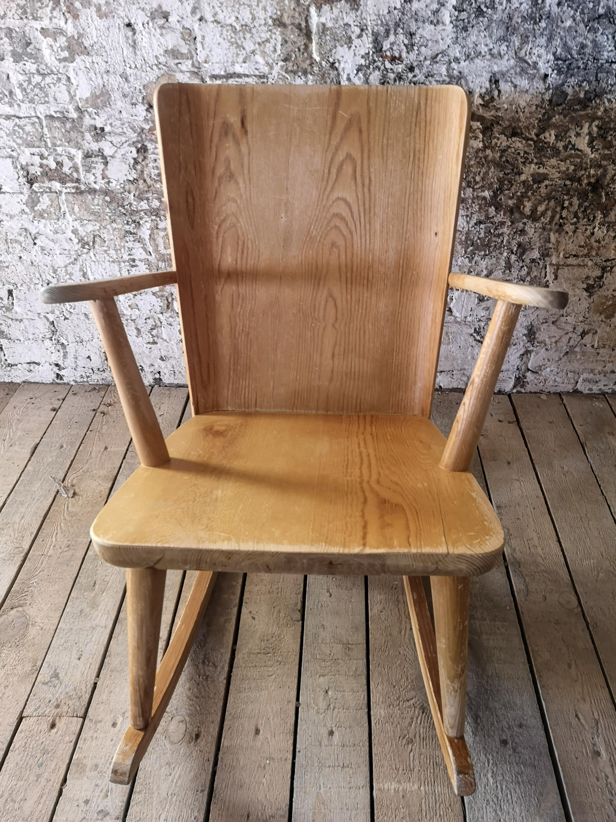 Pair of Rocking Chair in Pine, Göran Malmvall, Sweden, 1940s 8