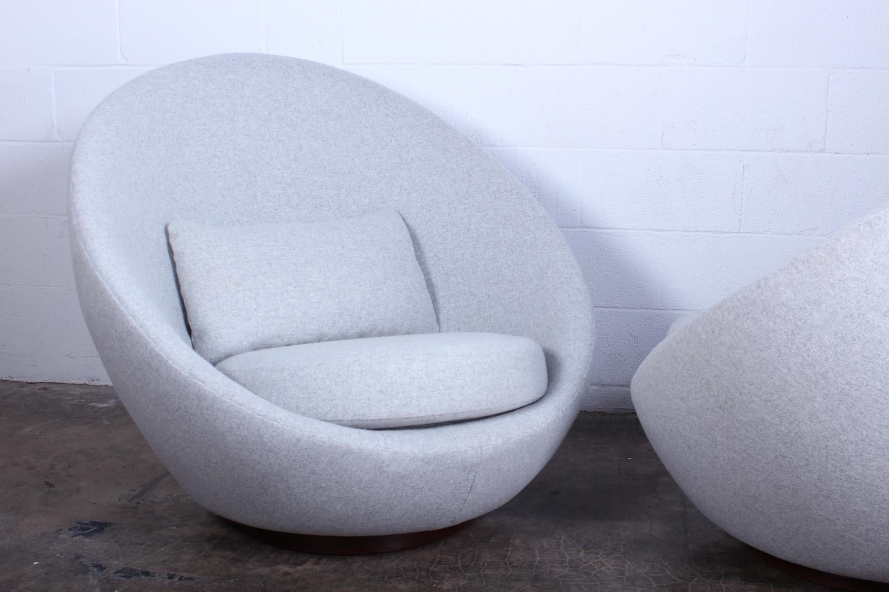 Upholstery Pair of Rocking Swivel Chairs by Milo Baughman