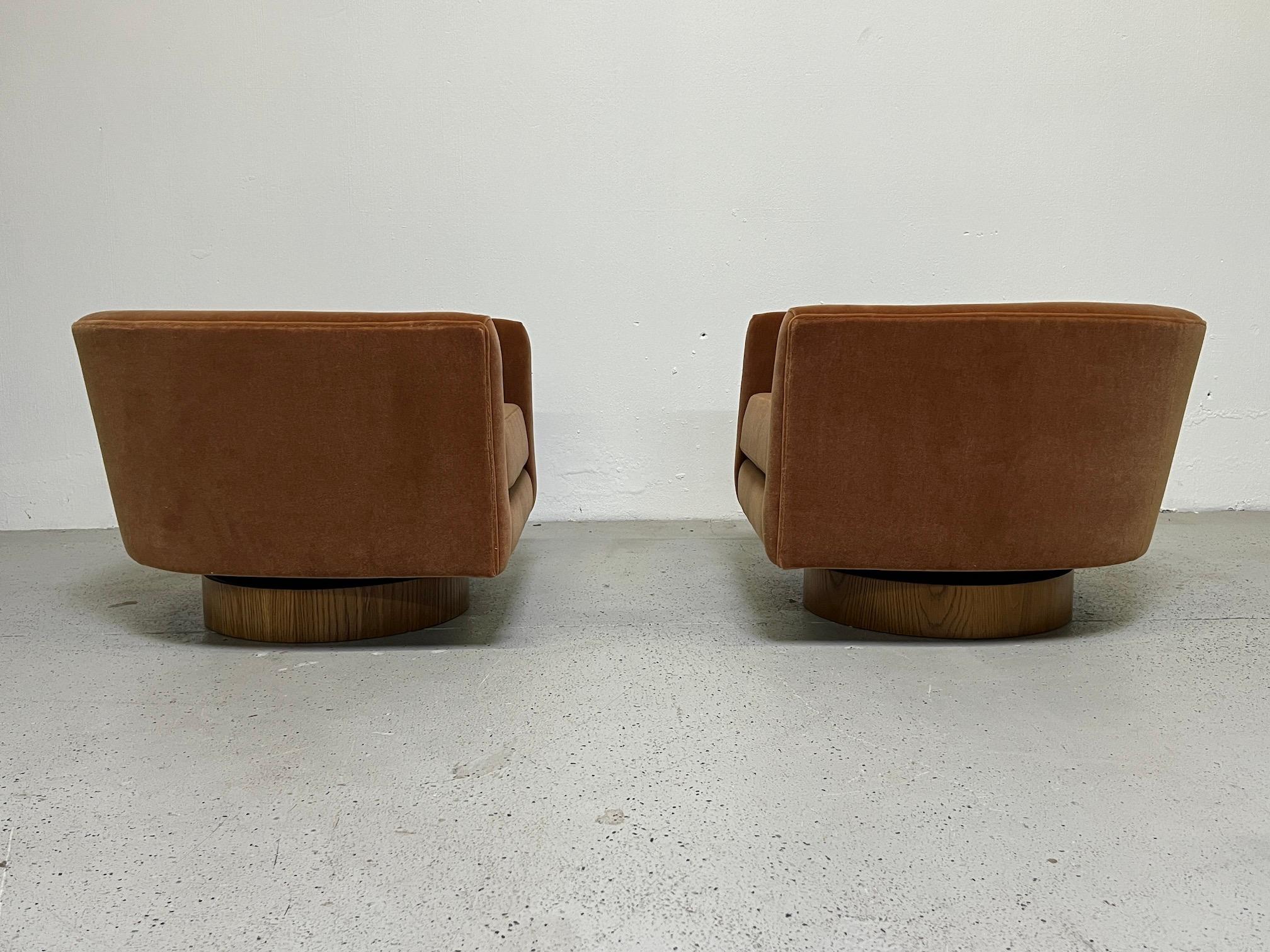 Mohair Pair of Rocking Swivel Chairs by Milo Baughman 