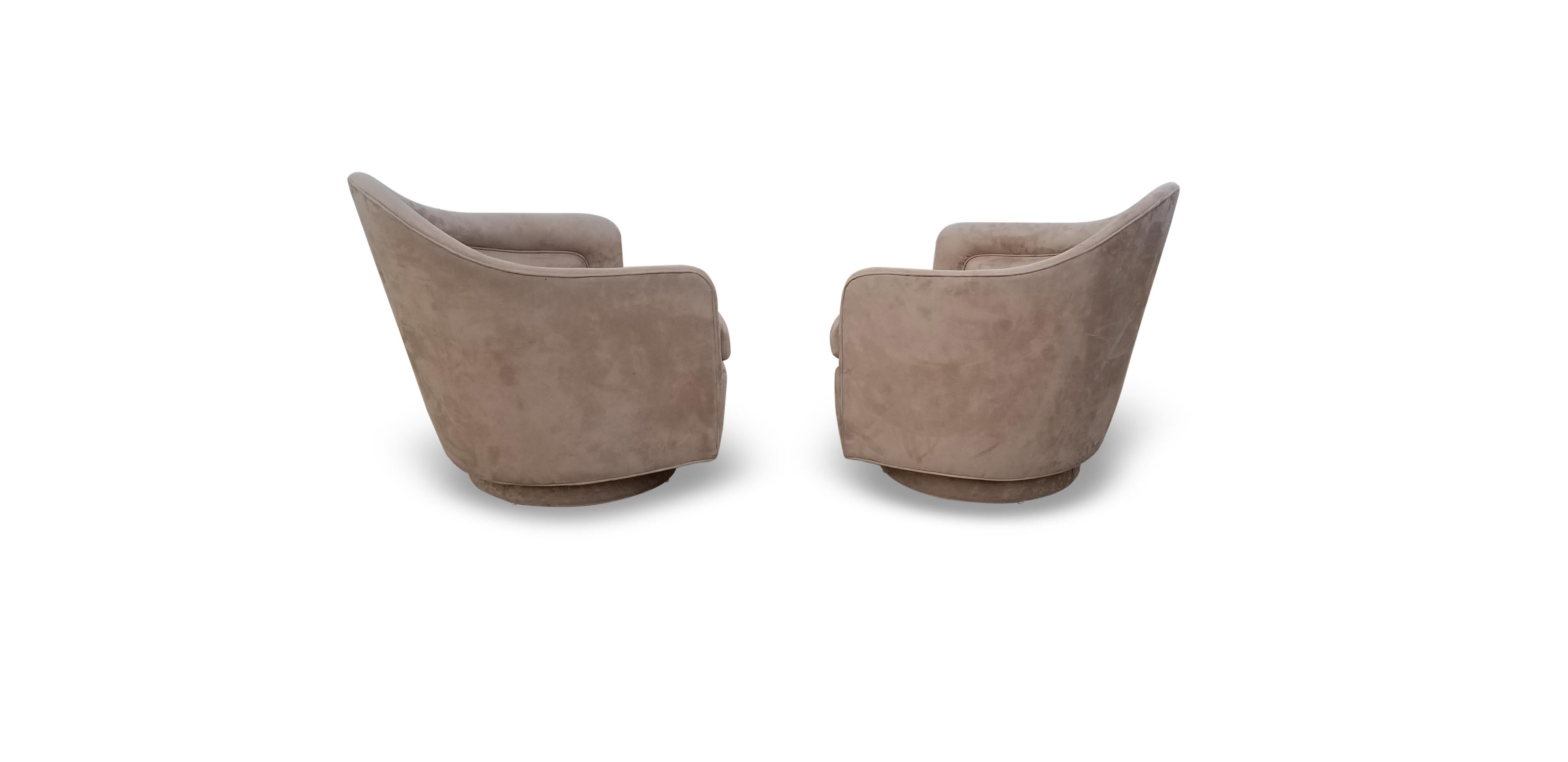 Fabric Pair of Rocking Swivel Lounge Chairs by Milo Baughman